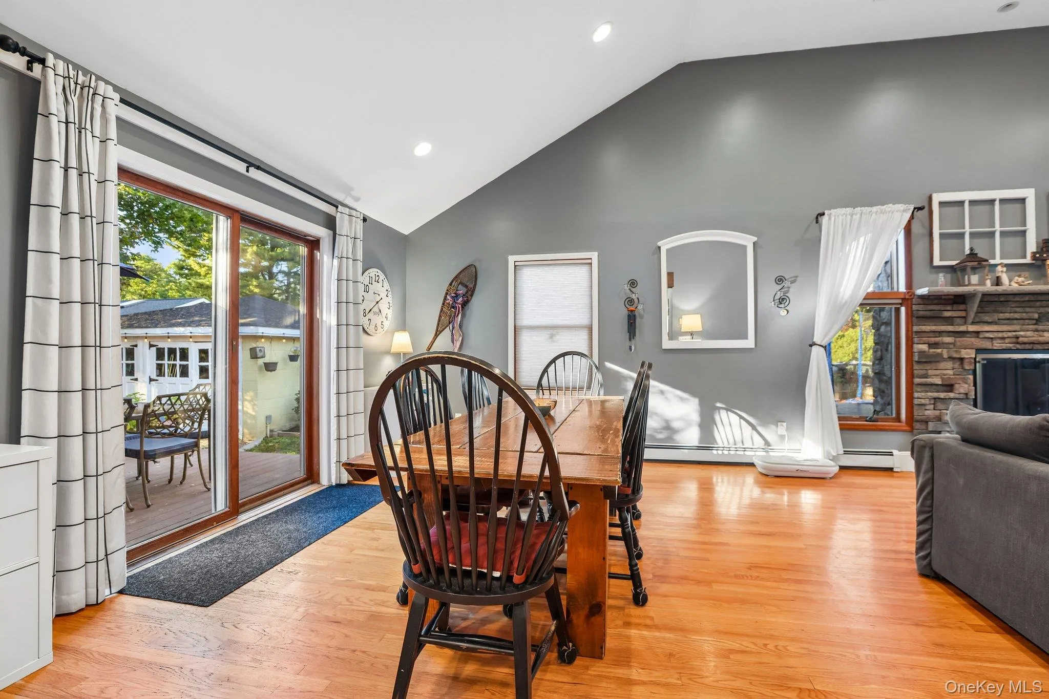 82 Medway Avenue, Clarkstown, NY, 3 Bedrooms Bedrooms, 6 Rooms Rooms,2 BathroomsBathrooms,Residential,For Rent,Medway,0,1058665 82 Medway Avenue, Clarkstown, NY, 3 Bedrooms Bedrooms, 6 Rooms Rooms,2 BathroomsBathrooms,Residential,For Rent,Medway,0,1058665