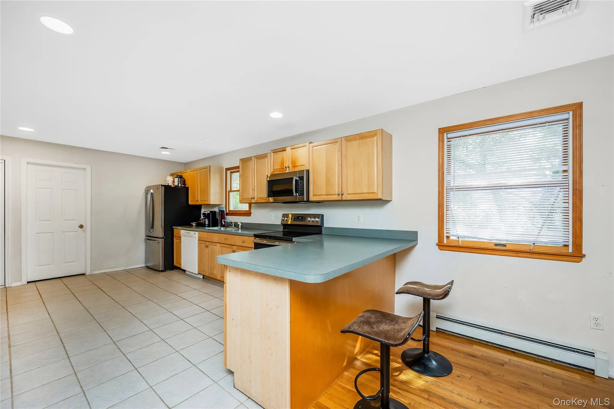 12 Garden Road, Brookhaven, NY, 4 Bedrooms Bedrooms, 7 Rooms Rooms,2 BathroomsBathrooms,Residential,For Rent,Garden,0,1058669 12 Garden Road, Brookhaven, NY, 4 Bedrooms Bedrooms, 7 Rooms Rooms,2 BathroomsBathrooms,Residential,For Rent,Garden,0,1058669