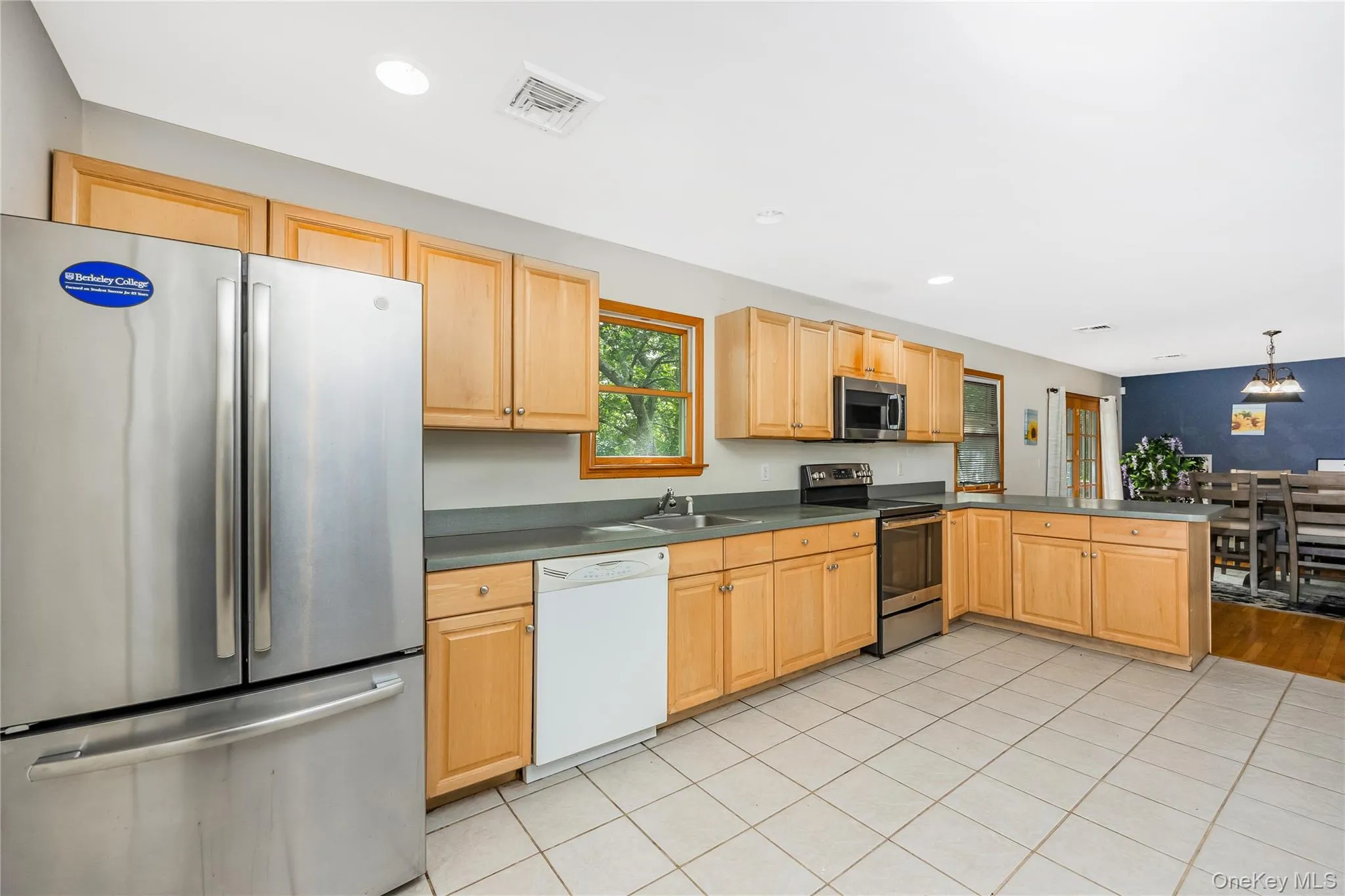 12 Garden Road, Brookhaven, NY, 4 Bedrooms Bedrooms, 7 Rooms Rooms,2 BathroomsBathrooms,Residential,For Rent,Garden,0,1058669 12 Garden Road, Brookhaven, NY, 4 Bedrooms Bedrooms, 7 Rooms Rooms,2 BathroomsBathrooms,Residential,For Rent,Garden,0,1058669