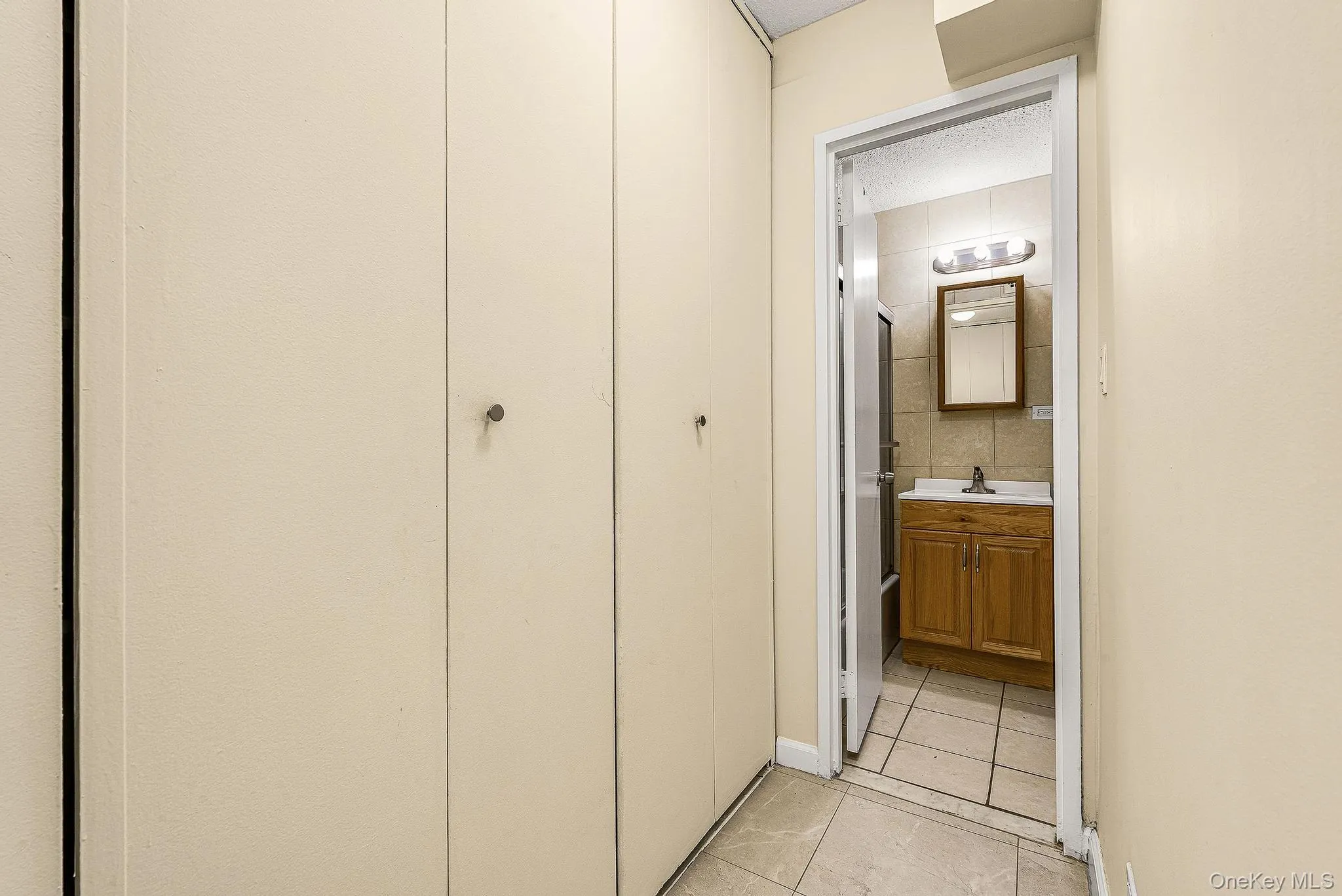 152-18 Union Turnpike, New York, NY, 3 Rooms Rooms,1 BathroomBathrooms,Residential,For Rent,Union,0,1058688 152-18 Union Turnpike, New York, NY, 3 Rooms Rooms,1 BathroomBathrooms,Residential,For Rent,Union,0,1058688