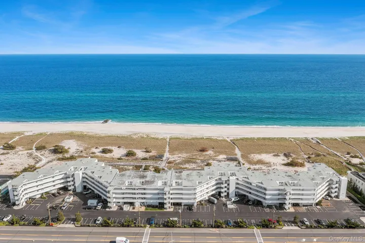 253 Dune Unit 62, Southampton, New York 11978