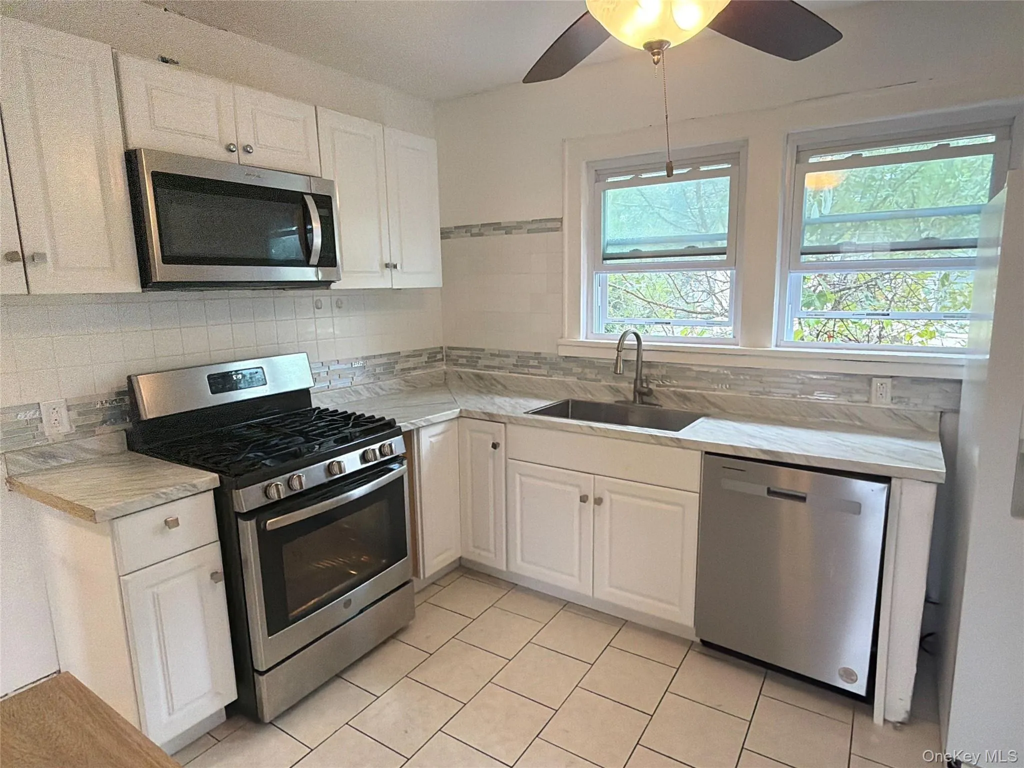 15 Stevens Street, White Plains, NY, 4 Bedroom Bedrooms, 7 Room Rooms,1 BathroomBathrooms,Residential Lease,For Rent,Stevens,0,1058704 15 Stevens Street, White Plains, NY, 4 Bedroom Bedrooms, 7 Room Rooms,1 BathroomBathrooms,Residential Lease,For Rent,Stevens,0,1058704