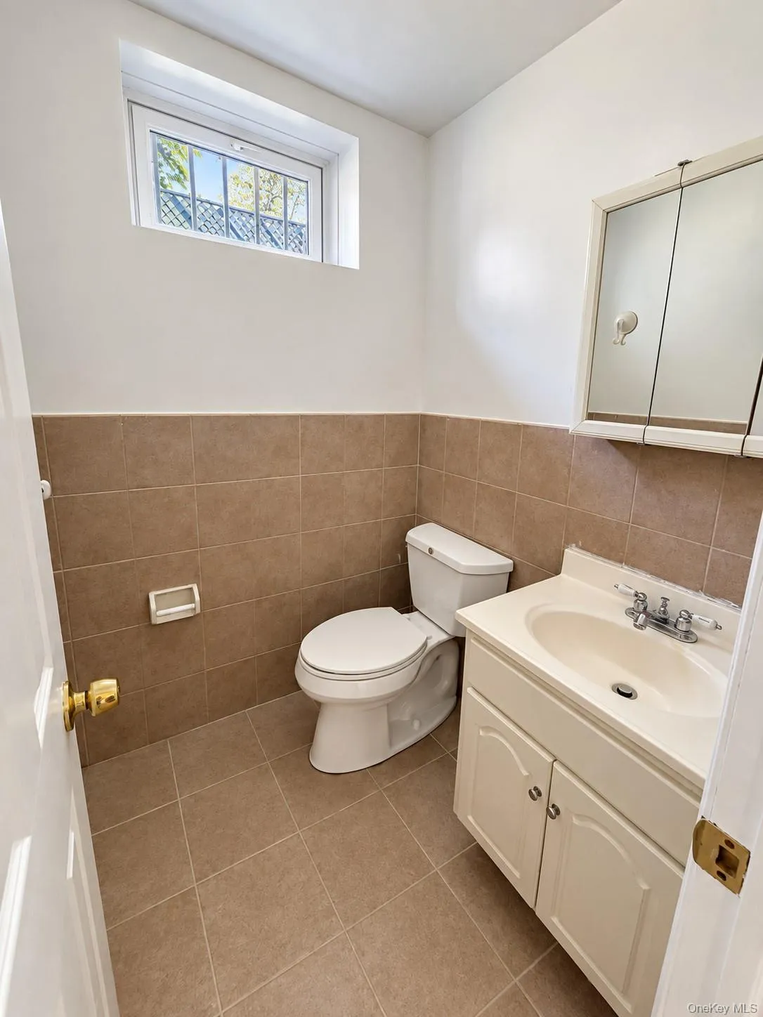249-75 57th Avenue, New York, NY, 4 Bedrooms Bedrooms, 9 Rooms Rooms,3 BathroomsBathrooms,Residential,For Rent,57th,0,1058705 249-75 57th Avenue, New York, NY, 4 Bedrooms Bedrooms, 9 Rooms Rooms,3 BathroomsBathrooms,Residential,For Rent,57th,0,1058705