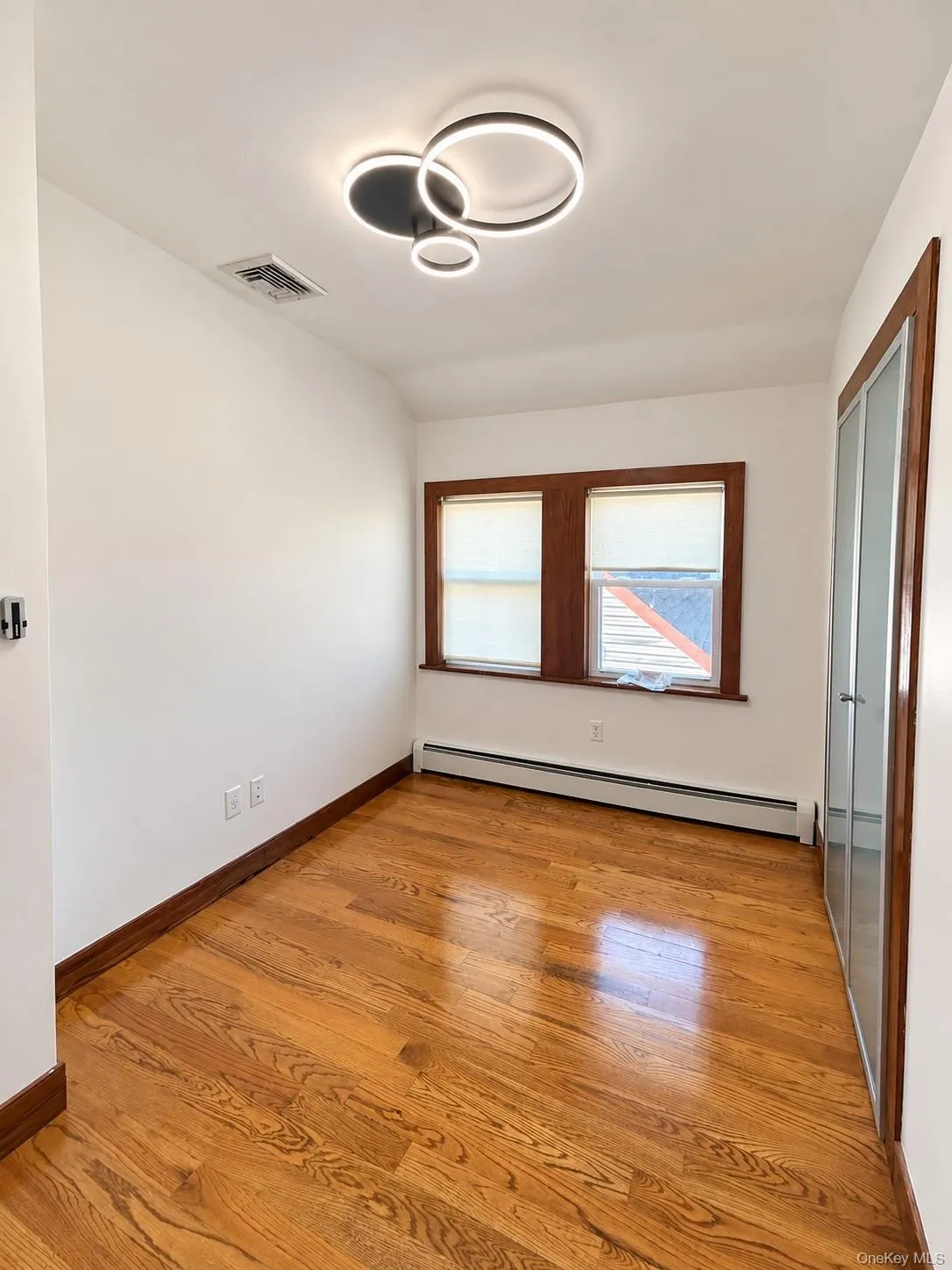 249-75 57th Avenue, New York, NY, 4 Bedrooms Bedrooms, 9 Rooms Rooms,3 BathroomsBathrooms,Residential,For Rent,57th,0,1058705 249-75 57th Avenue, New York, NY, 4 Bedrooms Bedrooms, 9 Rooms Rooms,3 BathroomsBathrooms,Residential,For Rent,57th,0,1058705