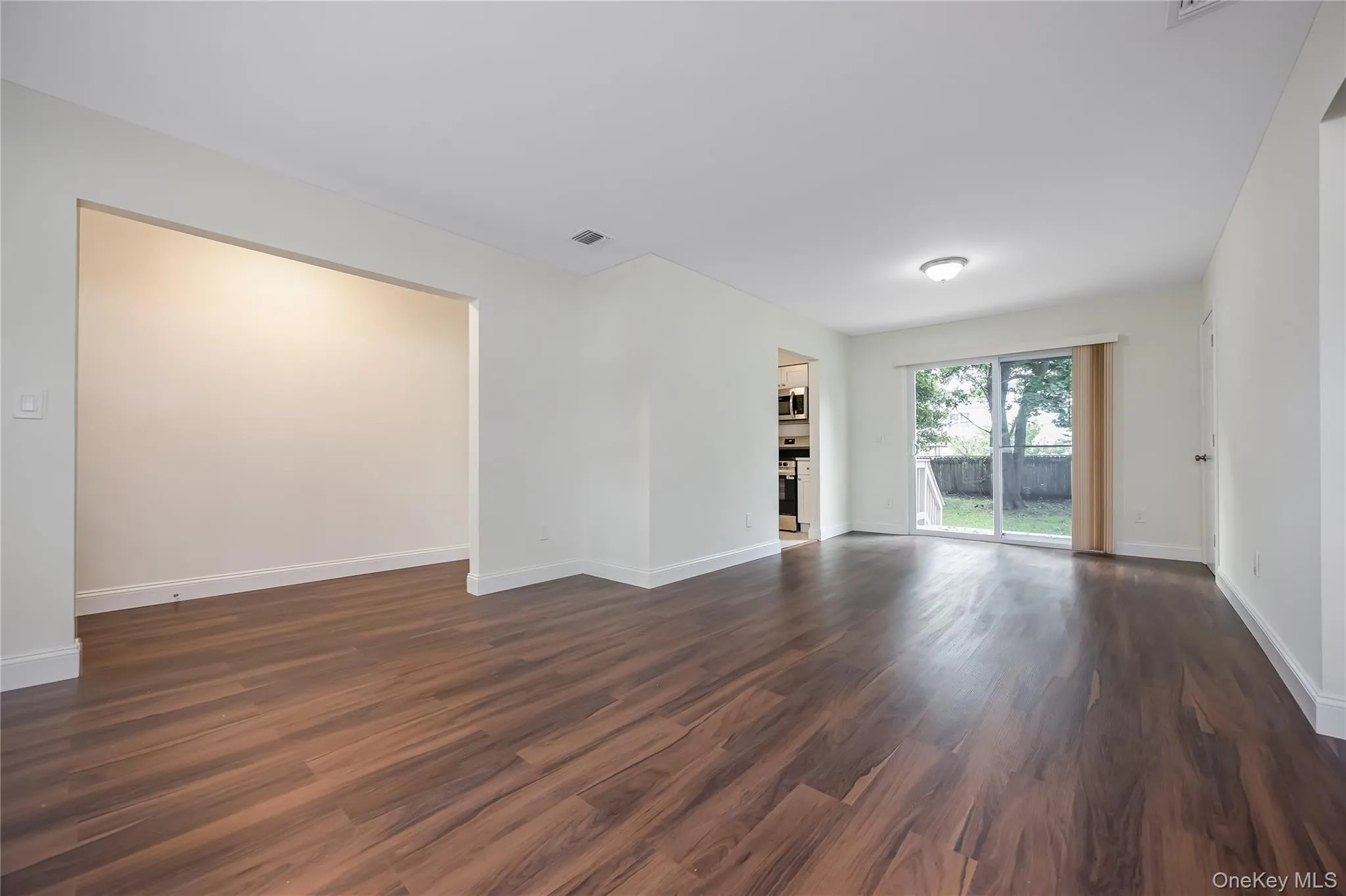 1182 3rd Avenue, Islip, NY, 3 Bedrooms Bedrooms, 7 Rooms Rooms,1 BathroomBathrooms,Residential,For Rent,3rd,0,1058710 1182 3rd Avenue, Islip, NY, 3 Bedrooms Bedrooms, 7 Rooms Rooms,1 BathroomBathrooms,Residential,For Rent,3rd,0,1058710