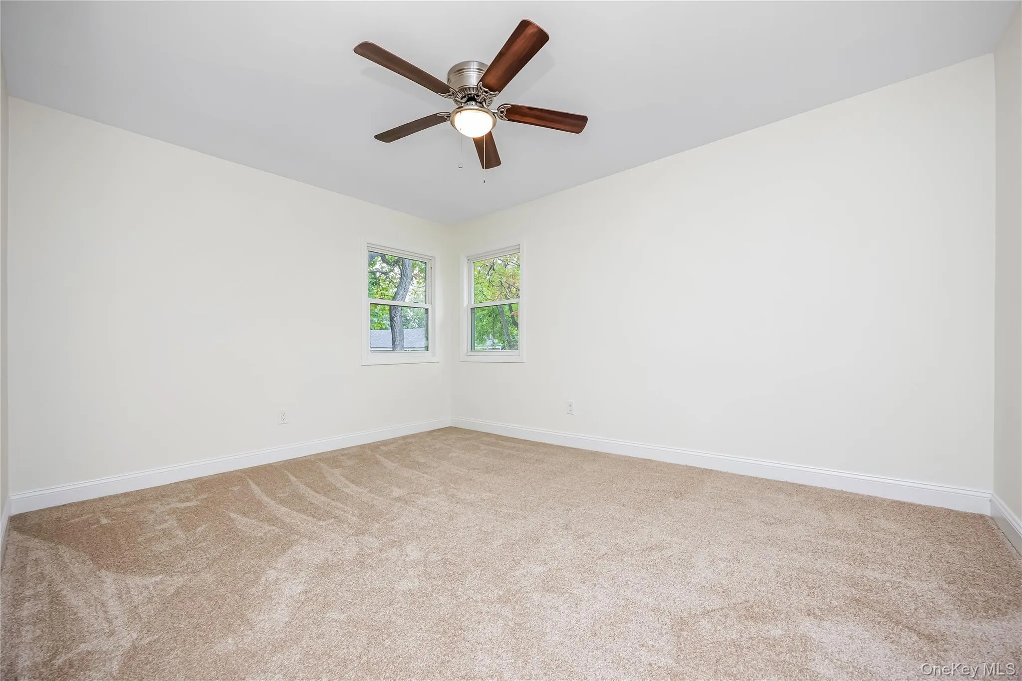 1182 3rd Avenue, Islip, NY, 3 Bedrooms Bedrooms, 7 Rooms Rooms,1 BathroomBathrooms,Residential,For Rent,3rd,0,1058710 1182 3rd Avenue, Islip, NY, 3 Bedrooms Bedrooms, 7 Rooms Rooms,1 BathroomBathrooms,Residential,For Rent,3rd,0,1058710
