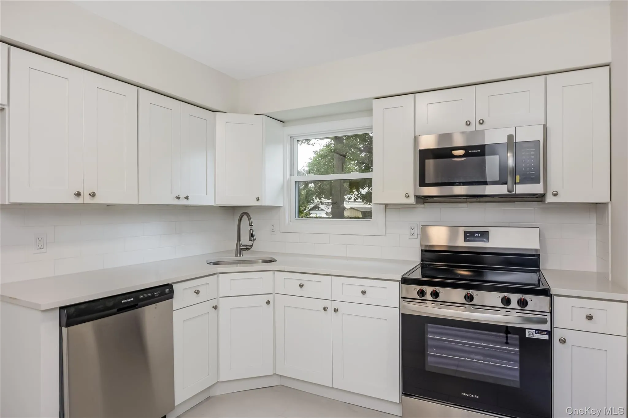 1182 3rd Avenue, Islip, NY, 3 Bedrooms Bedrooms, 7 Rooms Rooms,1 BathroomBathrooms,Residential,For Rent,3rd,0,1058710 1182 3rd Avenue, Islip, NY, 3 Bedrooms Bedrooms, 7 Rooms Rooms,1 BathroomBathrooms,Residential,For Rent,3rd,0,1058710