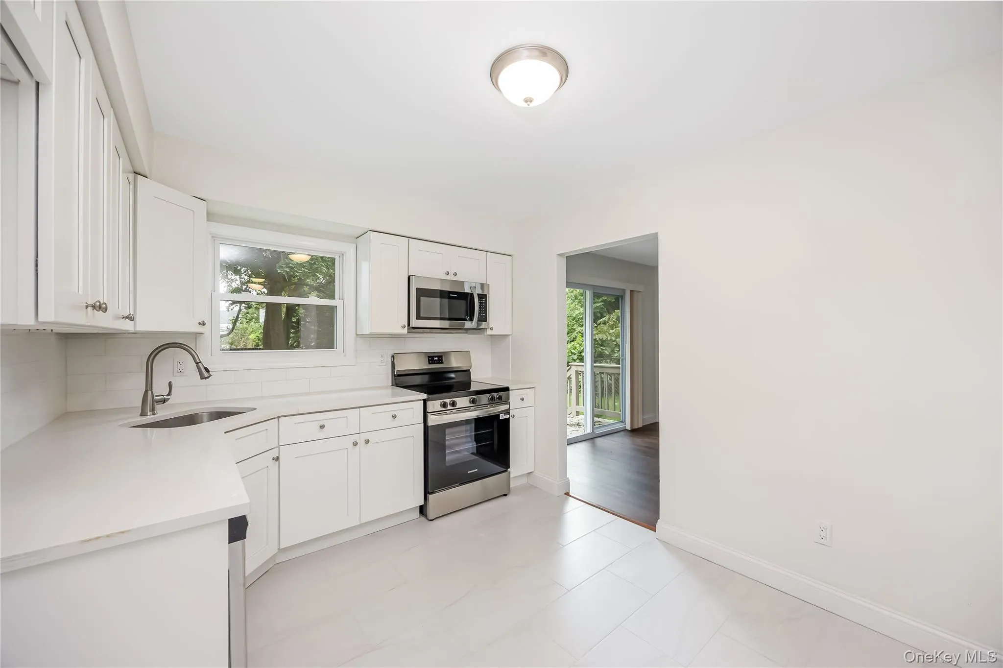 1182 3rd Avenue, Islip, NY, 3 Bedrooms Bedrooms, 7 Rooms Rooms,1 BathroomBathrooms,Residential,For Rent,3rd,0,1058710 1182 3rd Avenue, Islip, NY, 3 Bedrooms Bedrooms, 7 Rooms Rooms,1 BathroomBathrooms,Residential,For Rent,3rd,0,1058710