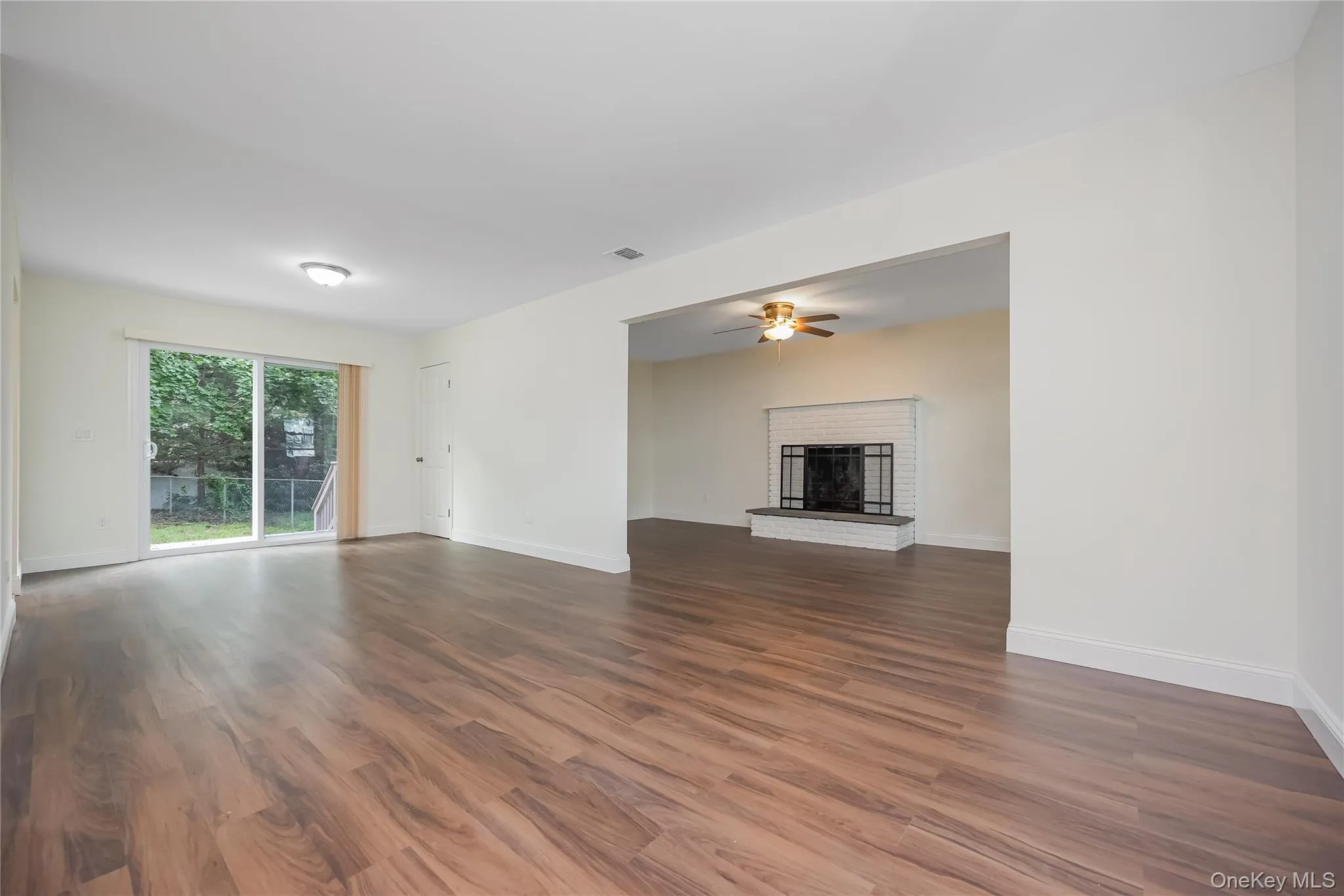 1182 3rd Avenue, Islip, NY, 3 Bedrooms Bedrooms, 7 Rooms Rooms,1 BathroomBathrooms,Residential,For Rent,3rd,0,1058710 1182 3rd Avenue, Islip, NY, 3 Bedrooms Bedrooms, 7 Rooms Rooms,1 BathroomBathrooms,Residential,For Rent,3rd,0,1058710