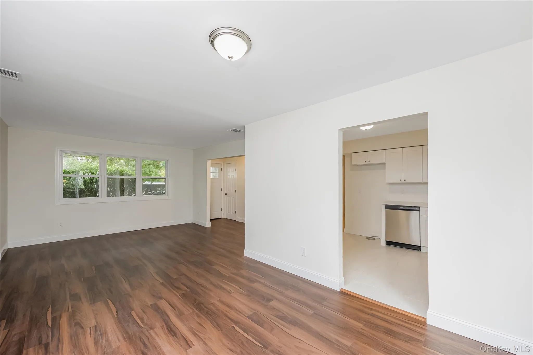 1182 3rd Avenue, Islip, NY, 3 Bedrooms Bedrooms, 7 Rooms Rooms,1 BathroomBathrooms,Residential,For Rent,3rd,0,1058710 1182 3rd Avenue, Islip, NY, 3 Bedrooms Bedrooms, 7 Rooms Rooms,1 BathroomBathrooms,Residential,For Rent,3rd,0,1058710