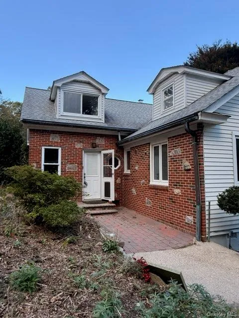 54 Greenhills Road, Huntington, NY, 4 Bedrooms Bedrooms, 7 Rooms Rooms,1 BathroomBathrooms,Residential,For Rent,Greenhills,0,1058711 54 Greenhills Road, Huntington, NY, 4 Bedrooms Bedrooms, 7 Rooms Rooms,1 BathroomBathrooms,Residential,For Rent,Greenhills,0,1058711