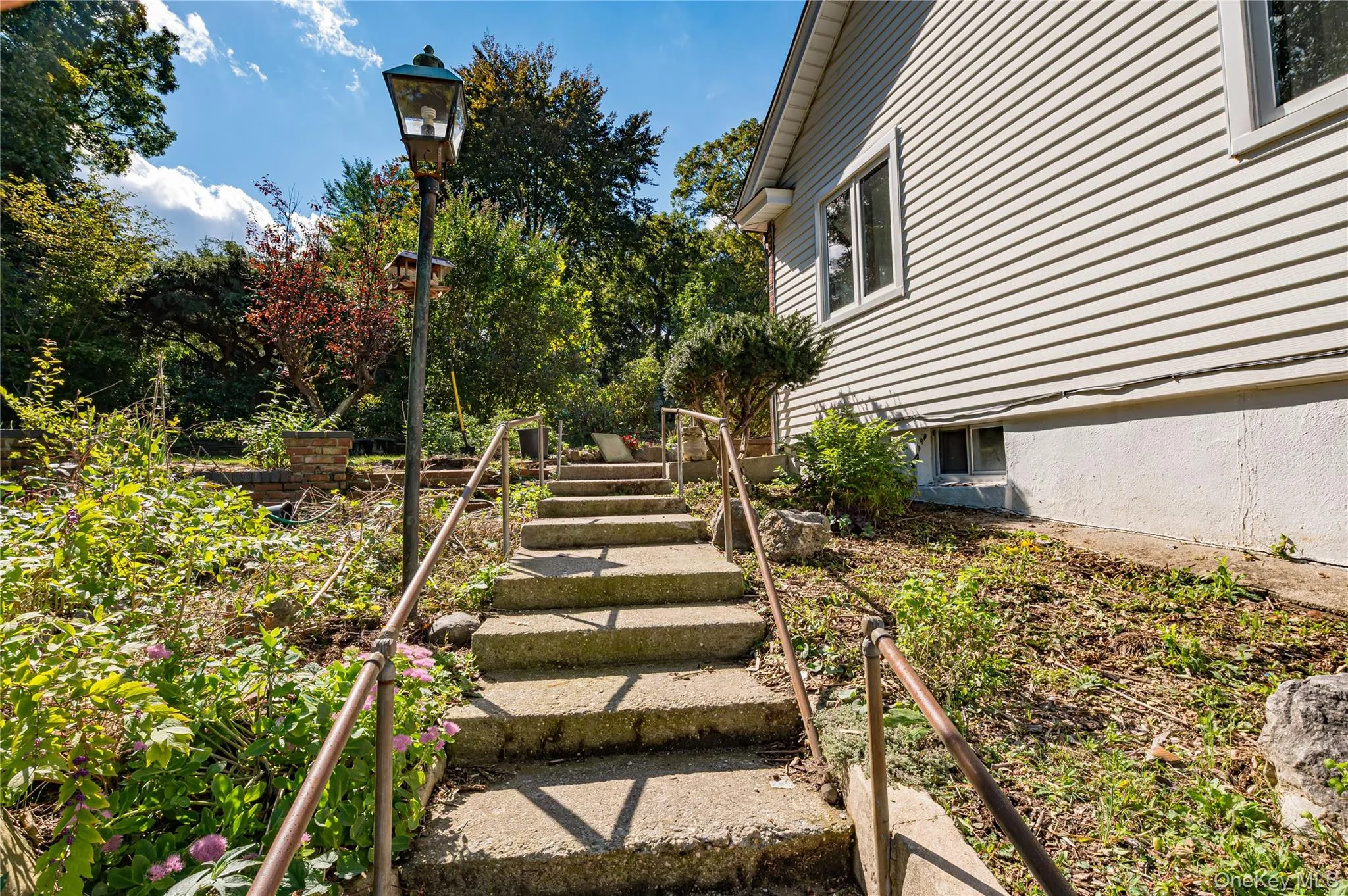 54 Greenhills Road, Huntington, NY, 4 Bedrooms Bedrooms, 7 Rooms Rooms,1 BathroomBathrooms,Residential,For Rent,Greenhills,0,1058711 54 Greenhills Road, Huntington, NY, 4 Bedrooms Bedrooms, 7 Rooms Rooms,1 BathroomBathrooms,Residential,For Rent,Greenhills,0,1058711