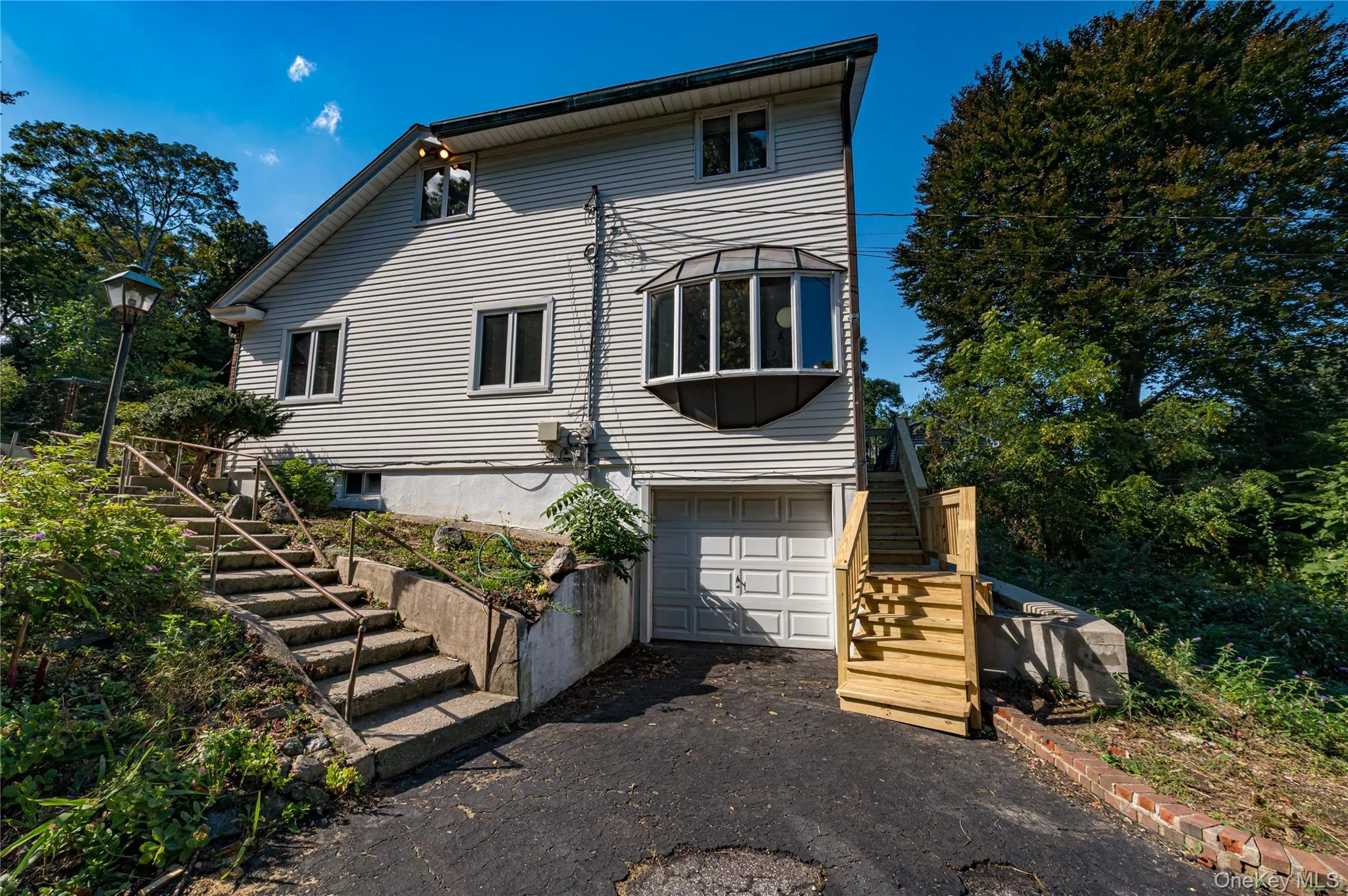 54 Greenhills Road, Huntington, NY, 4 Bedrooms Bedrooms, 7 Rooms Rooms,1 BathroomBathrooms,Residential,For Rent,Greenhills,0,1058711 54 Greenhills Road, Huntington, NY, 4 Bedrooms Bedrooms, 7 Rooms Rooms,1 BathroomBathrooms,Residential,For Rent,Greenhills,0,1058711