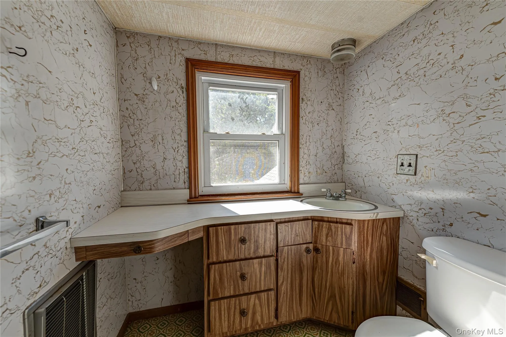 54 Greenhills Road, Huntington, NY, 4 Bedrooms Bedrooms, 7 Rooms Rooms,1 BathroomBathrooms,Residential,For Rent,Greenhills,0,1058711 54 Greenhills Road, Huntington, NY, 4 Bedrooms Bedrooms, 7 Rooms Rooms,1 BathroomBathrooms,Residential,For Rent,Greenhills,0,1058711