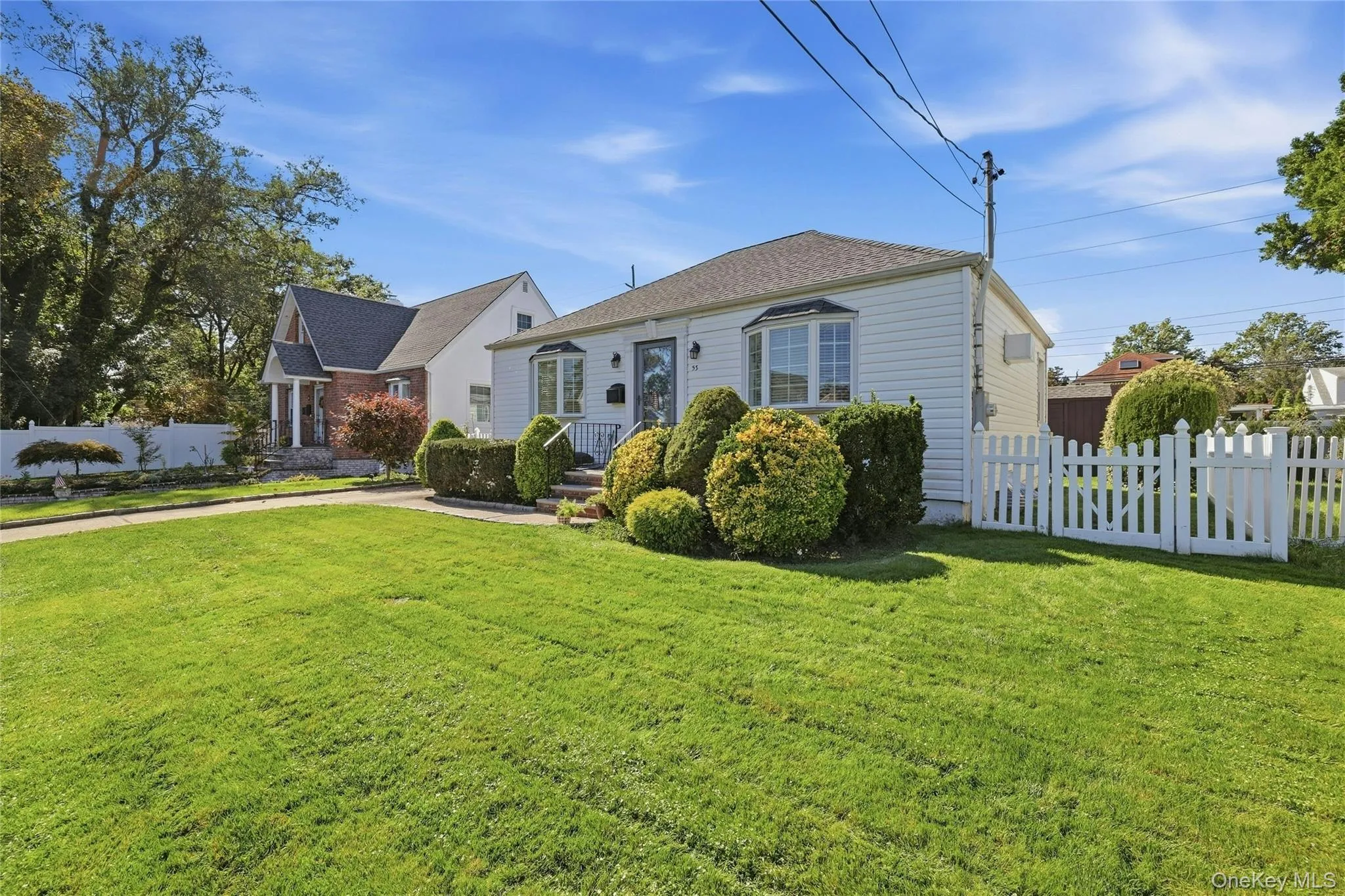 53 Greenway, North Hempstead, NY, 2 Bedrooms Bedrooms, 5 Rooms Rooms,1 BathroomBathrooms,Residential,For Rent,Greenway,0,1058712 53 Greenway, North Hempstead, NY, 2 Bedrooms Bedrooms, 5 Rooms Rooms,1 BathroomBathrooms,Residential,For Rent,Greenway,0,1058712
