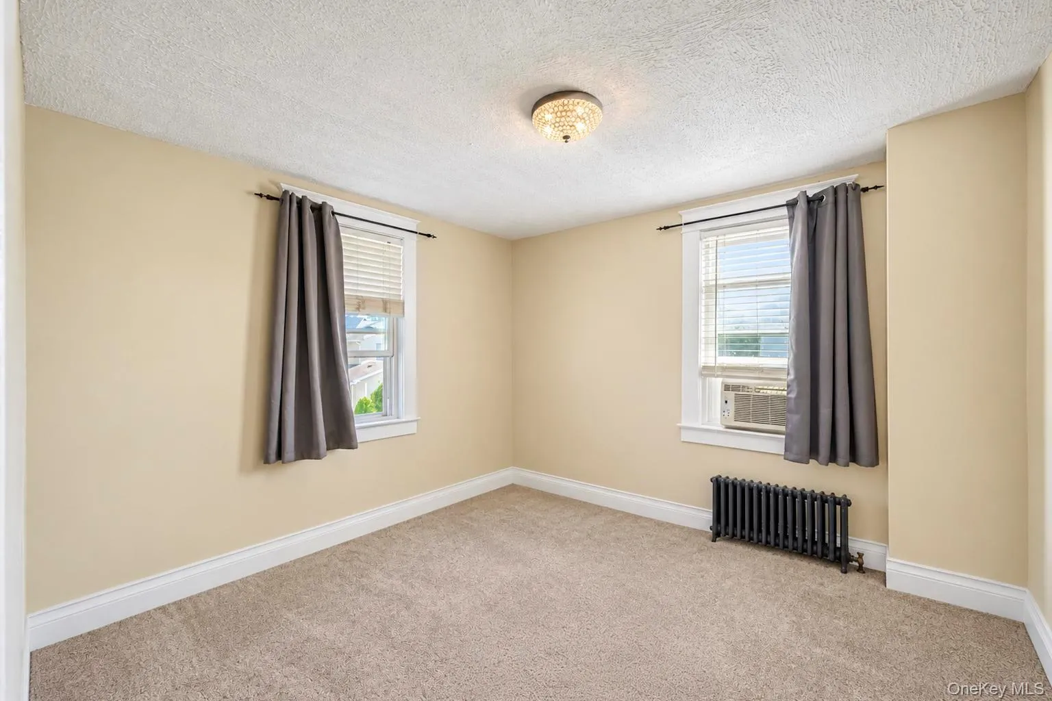 15 Harding Avenue, Oyster Bay, NY, 3 Bedrooms Bedrooms, 8 Rooms Rooms,3 BathroomsBathrooms,Residential,For Rent,Harding,0,1058713 15 Harding Avenue, Oyster Bay, NY, 3 Bedrooms Bedrooms, 8 Rooms Rooms,3 BathroomsBathrooms,Residential,For Rent,Harding,0,1058713