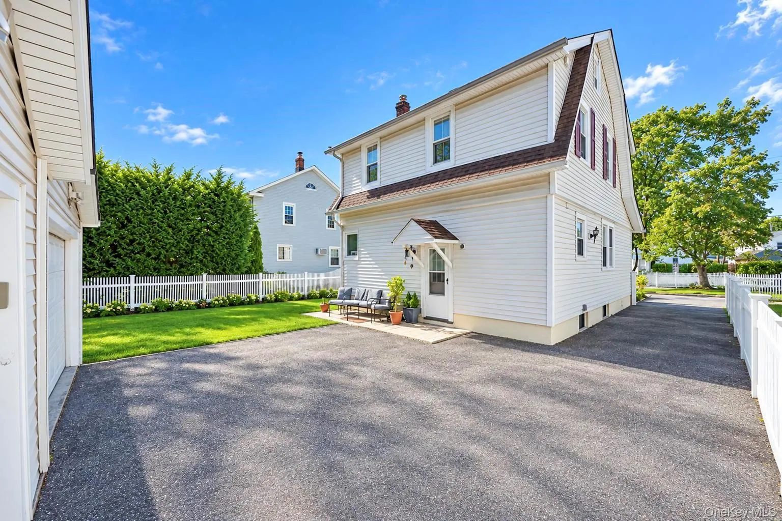 15 Harding Avenue, Oyster Bay, NY, 3 Bedrooms Bedrooms, 8 Rooms Rooms,3 BathroomsBathrooms,Residential,For Rent,Harding,0,1058713 15 Harding Avenue, Oyster Bay, NY, 3 Bedrooms Bedrooms, 8 Rooms Rooms,3 BathroomsBathrooms,Residential,For Rent,Harding,0,1058713