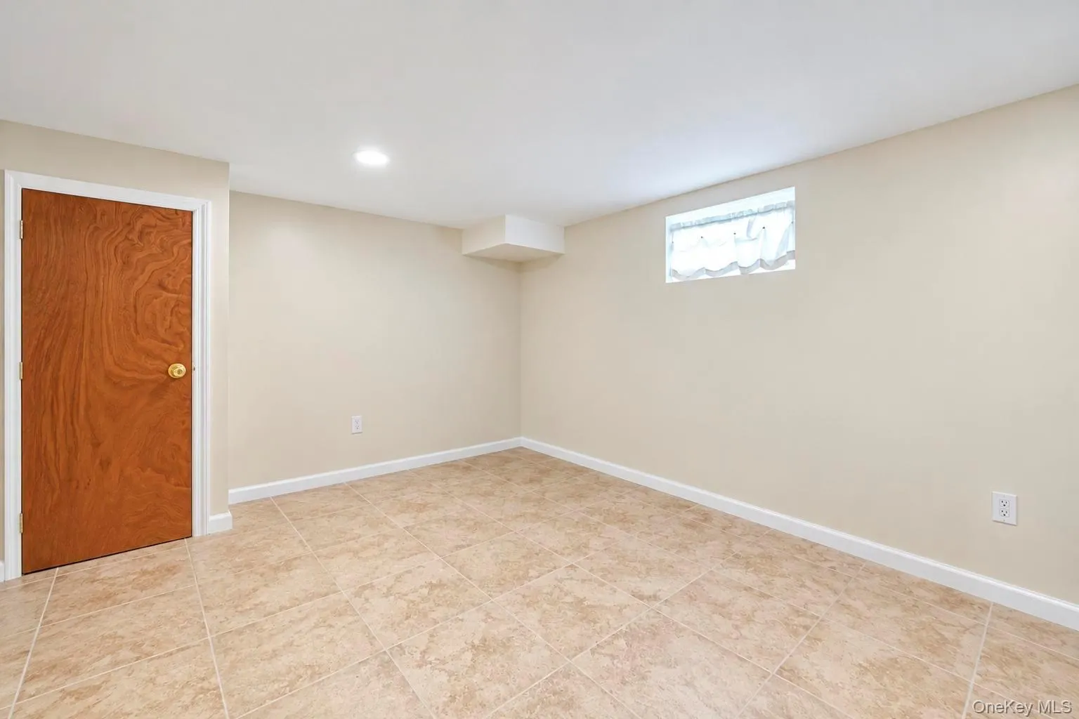 15 Harding Avenue, Oyster Bay, NY, 3 Bedrooms Bedrooms, 8 Rooms Rooms,3 BathroomsBathrooms,Residential,For Rent,Harding,0,1058713 15 Harding Avenue, Oyster Bay, NY, 3 Bedrooms Bedrooms, 8 Rooms Rooms,3 BathroomsBathrooms,Residential,For Rent,Harding,0,1058713