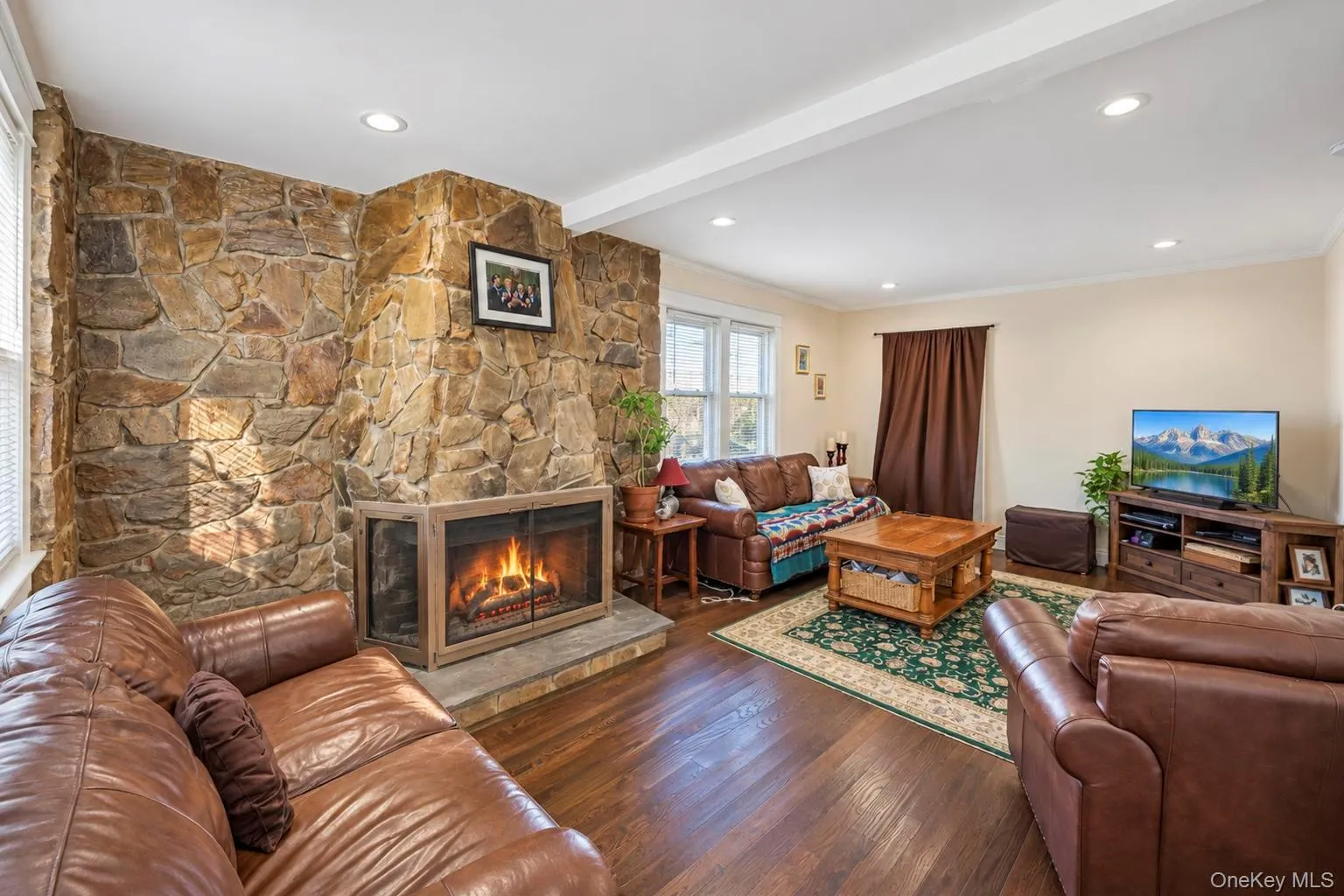 15 Harding Avenue, Oyster Bay, NY, 3 Bedrooms Bedrooms, 8 Rooms Rooms,3 BathroomsBathrooms,Residential,For Rent,Harding,0,1058713 15 Harding Avenue, Oyster Bay, NY, 3 Bedrooms Bedrooms, 8 Rooms Rooms,3 BathroomsBathrooms,Residential,For Rent,Harding,0,1058713