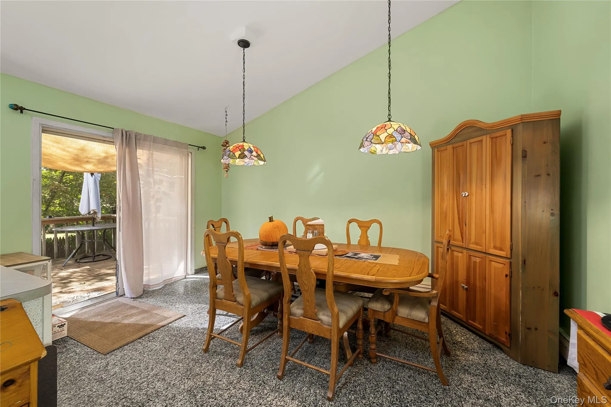 14 Mineola Street, Brookhaven, NY, 4 Bedrooms Bedrooms, 8 Rooms Rooms,4 BathroomsBathrooms,Residential,For Rent,Mineola,0,1058722 14 Mineola Street, Brookhaven, NY, 4 Bedrooms Bedrooms, 8 Rooms Rooms,4 BathroomsBathrooms,Residential,For Rent,Mineola,0,1058722