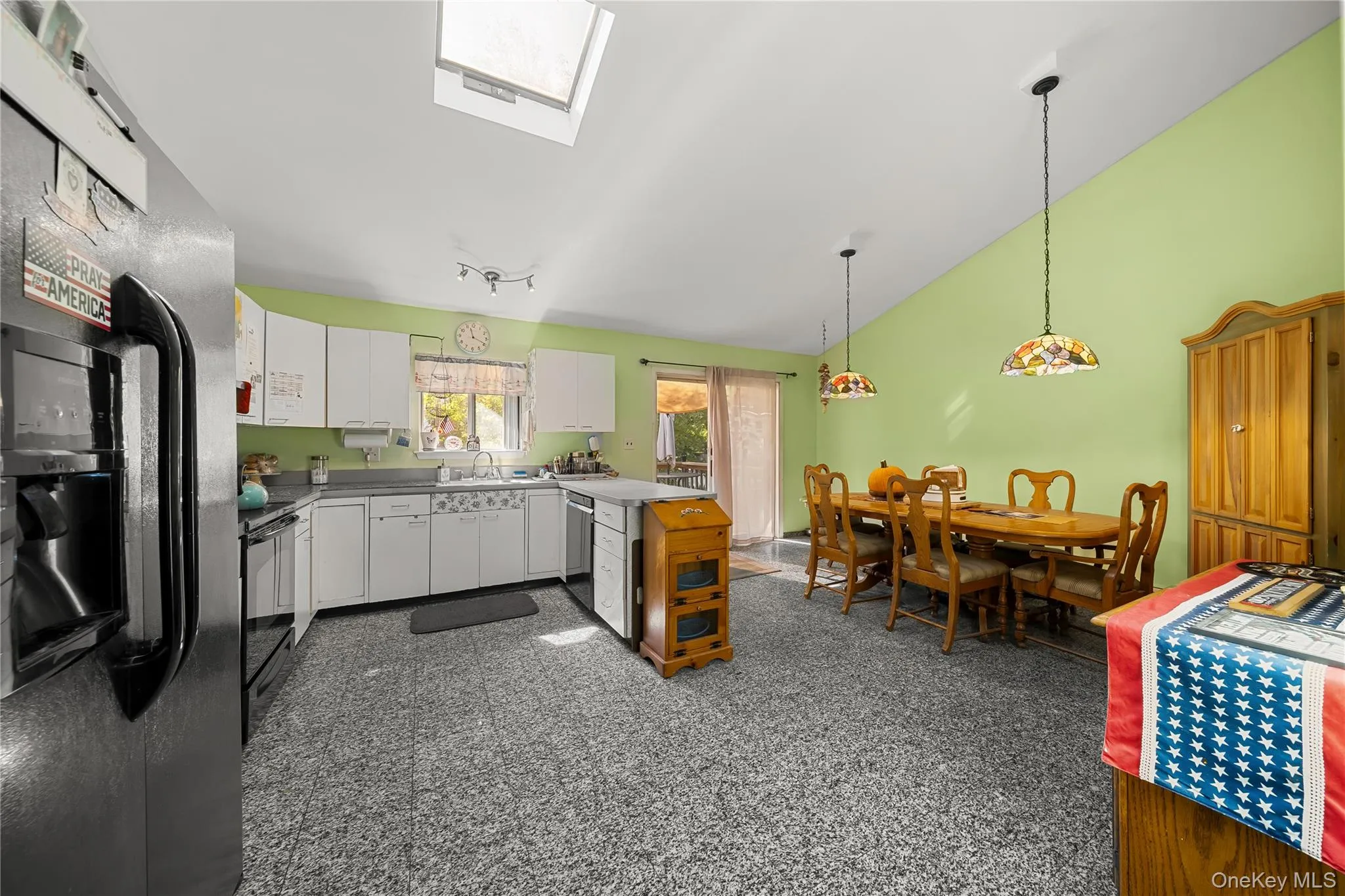 14 Mineola Street, Brookhaven, NY, 4 Bedrooms Bedrooms, 8 Rooms Rooms,4 BathroomsBathrooms,Residential,For Rent,Mineola,0,1058722 14 Mineola Street, Brookhaven, NY, 4 Bedrooms Bedrooms, 8 Rooms Rooms,4 BathroomsBathrooms,Residential,For Rent,Mineola,0,1058722