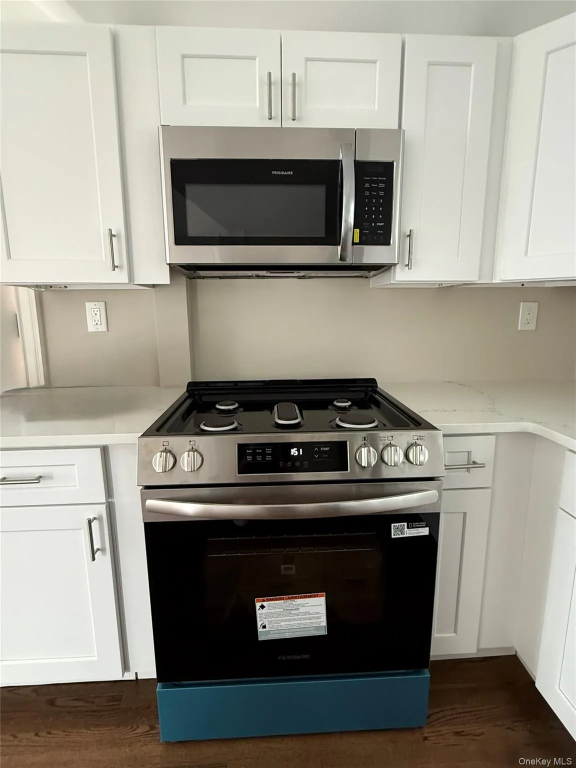 9 Carver Street, Huntington, NY, 1 Bedroom Bedrooms, 2 Room Rooms,1 BathroomBathrooms,Residential Lease,For Rent,Carver,0,1058727 9 Carver Street, Huntington, NY, 1 Bedroom Bedrooms, 2 Room Rooms,1 BathroomBathrooms,Residential Lease,For Rent,Carver,0,1058727