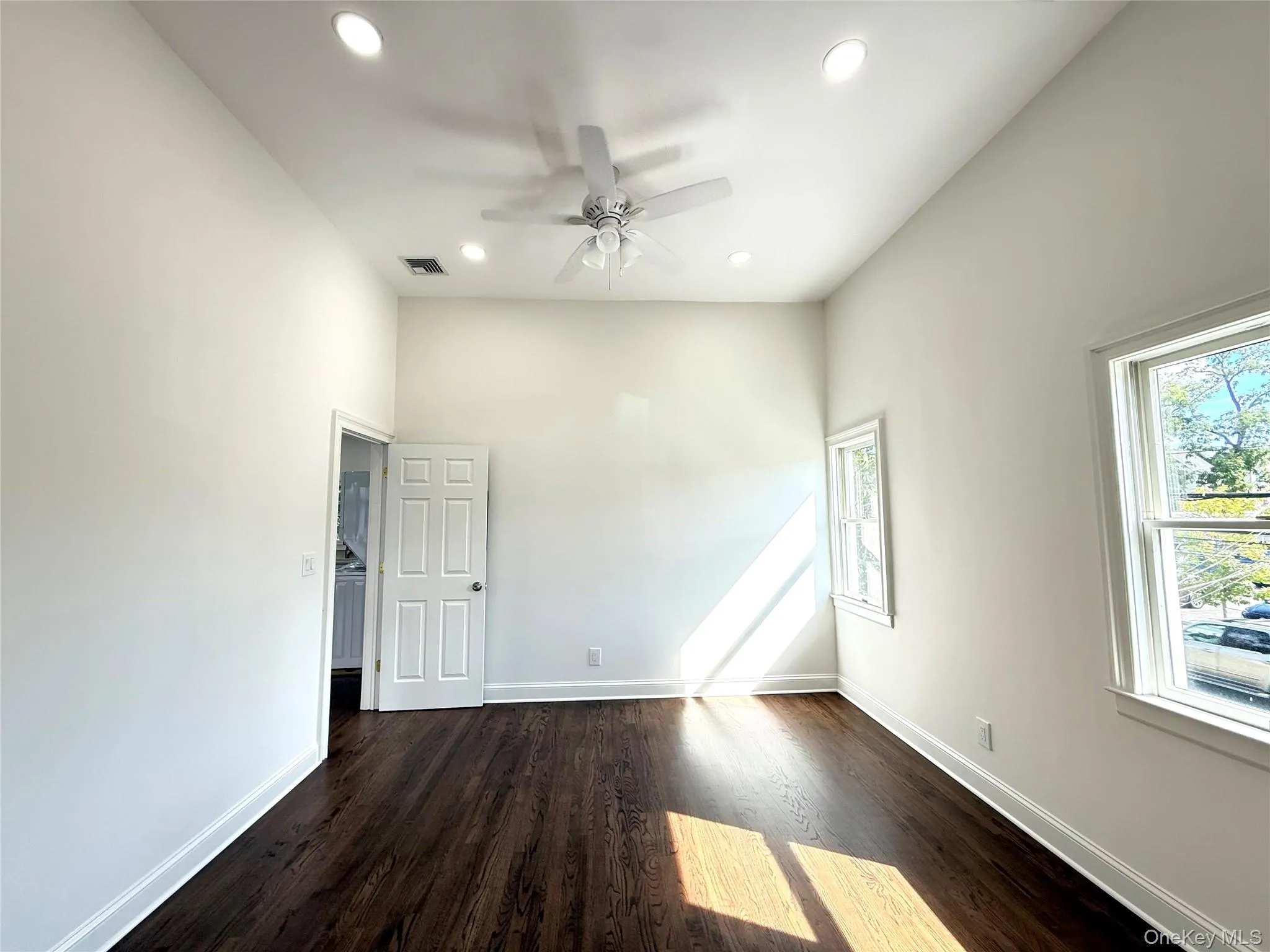 9 Carver Street, Huntington, NY, 1 Bedroom Bedrooms, 2 Room Rooms,1 BathroomBathrooms,Residential Lease,For Rent,Carver,0,1058727 9 Carver Street, Huntington, NY, 1 Bedroom Bedrooms, 2 Room Rooms,1 BathroomBathrooms,Residential Lease,For Rent,Carver,0,1058727