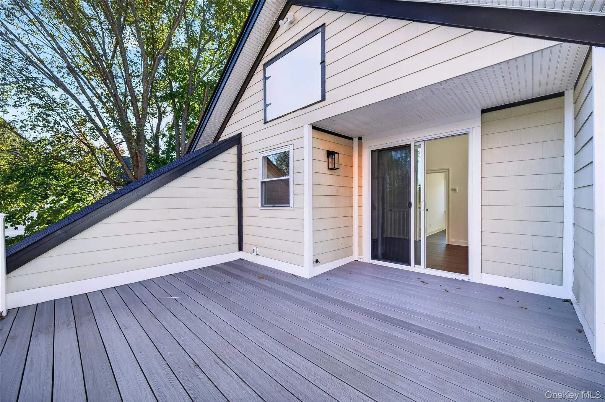 9 Carver Street, Huntington, NY, 1 Bedroom Bedrooms, 2 Rooms Rooms,1 BathroomBathrooms,Residential Lease,For Rent,Carver,0,1058727 9 Carver Street, Huntington, NY, 1 Bedroom Bedrooms, 2 Rooms Rooms,1 BathroomBathrooms,Residential Lease,For Rent,Carver,0,1058727