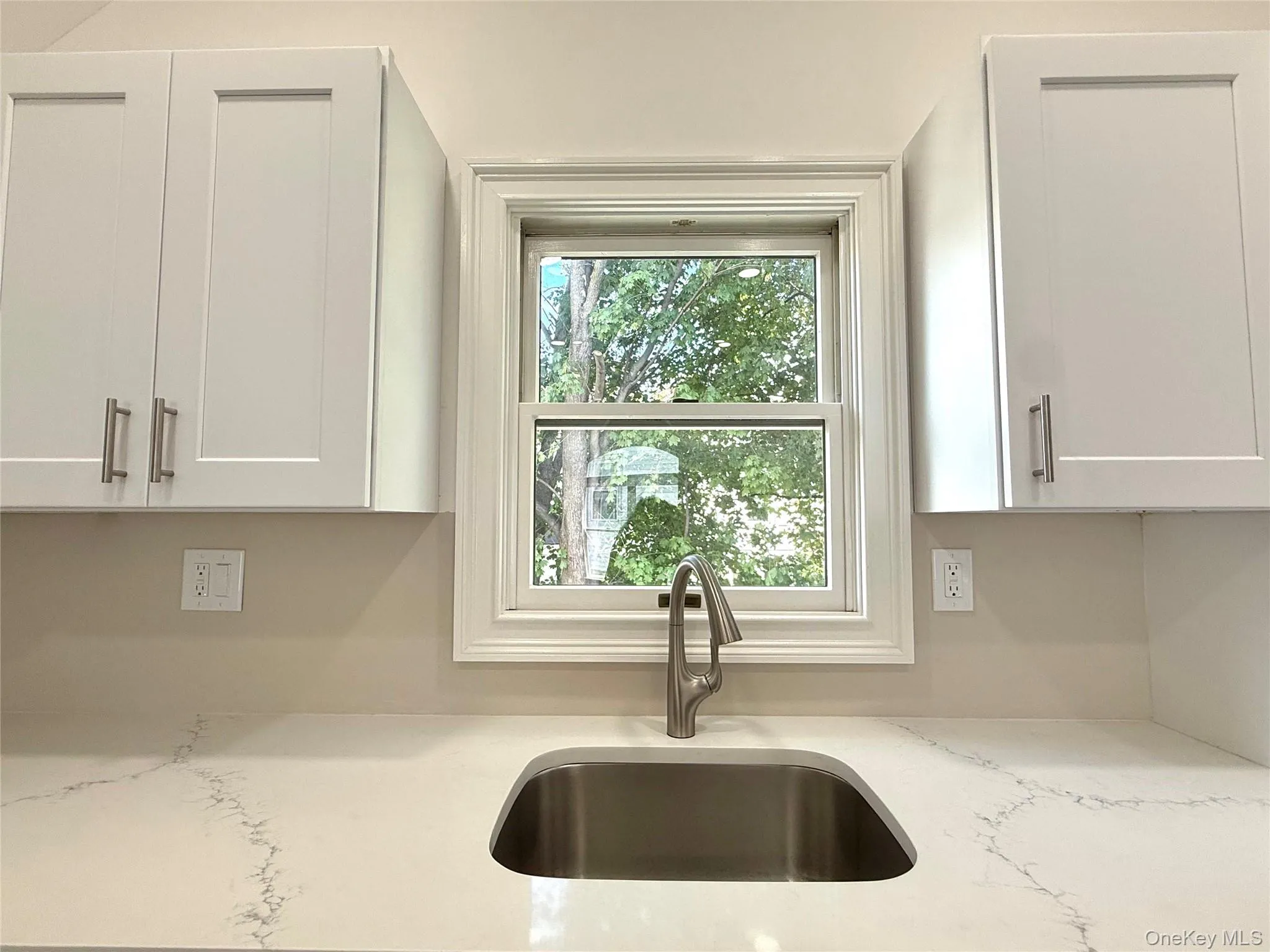 9 Carver Street, Huntington, NY, 1 Bedroom Bedrooms, 2 Room Rooms,1 BathroomBathrooms,Residential Lease,For Rent,Carver,0,1058727 9 Carver Street, Huntington, NY, 1 Bedroom Bedrooms, 2 Room Rooms,1 BathroomBathrooms,Residential Lease,For Rent,Carver,0,1058727