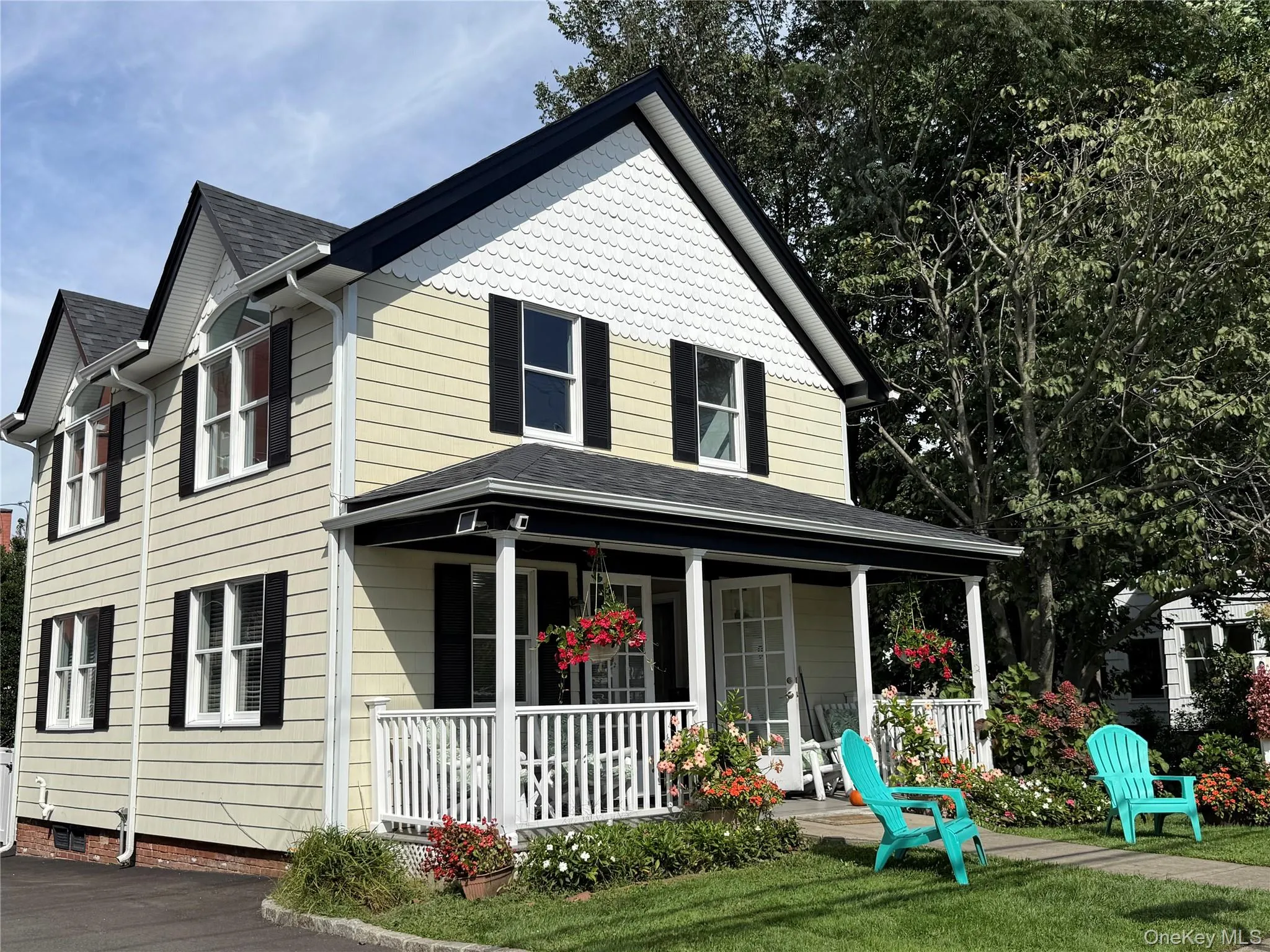 9 Carver Street, Huntington, NY, 1 Bedroom Bedrooms, 2 Room Rooms,1 BathroomBathrooms,Residential Lease,For Rent,Carver,0,1058727 9 Carver Street, Huntington, NY, 1 Bedroom Bedrooms, 2 Room Rooms,1 BathroomBathrooms,Residential Lease,For Rent,Carver,0,1058727
