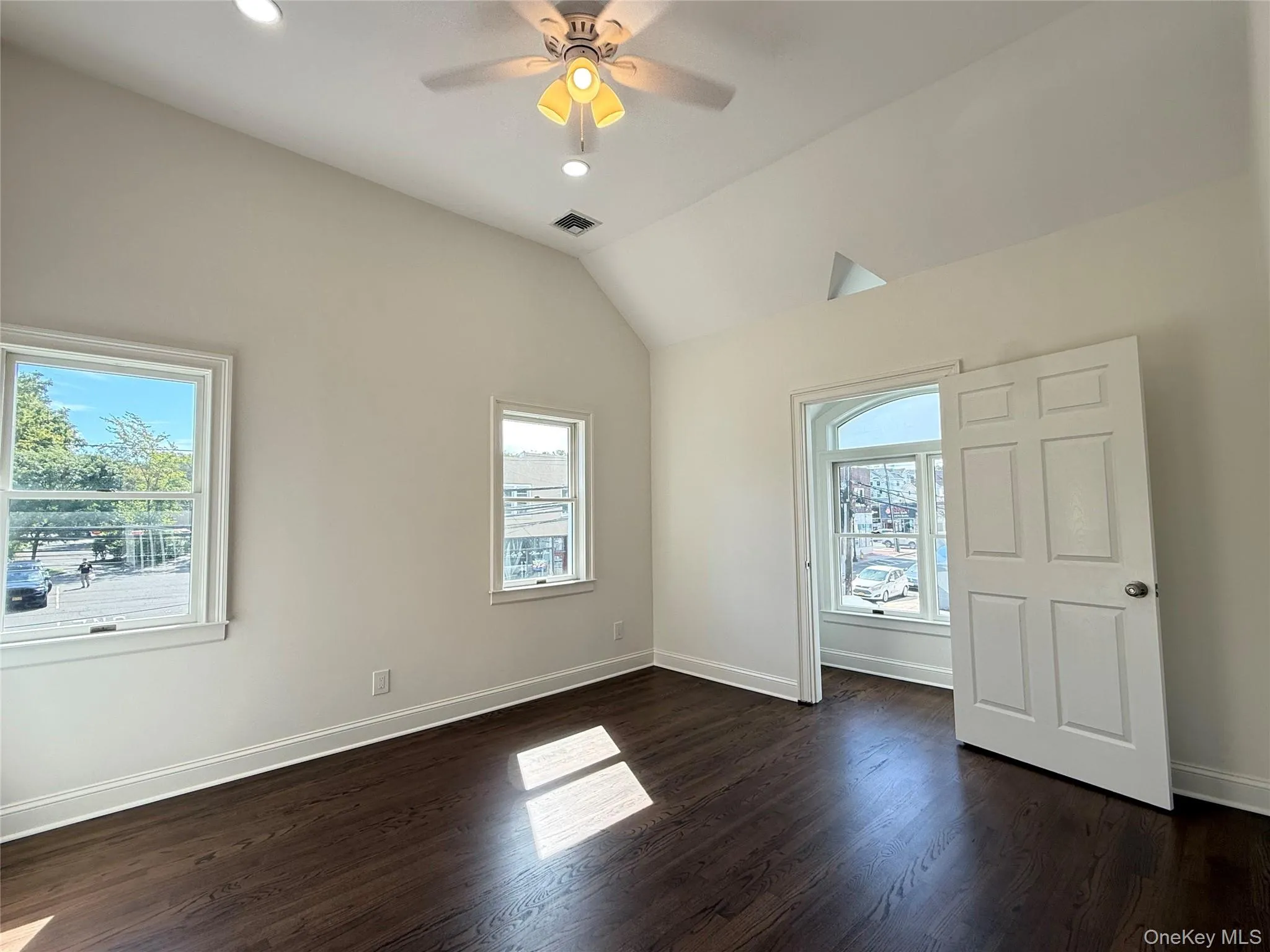 9 Carver Street, Huntington, NY, 1 Bedroom Bedrooms, 2 Room Rooms,1 BathroomBathrooms,Residential Lease,For Rent,Carver,0,1058727 9 Carver Street, Huntington, NY, 1 Bedroom Bedrooms, 2 Room Rooms,1 BathroomBathrooms,Residential Lease,For Rent,Carver,0,1058727