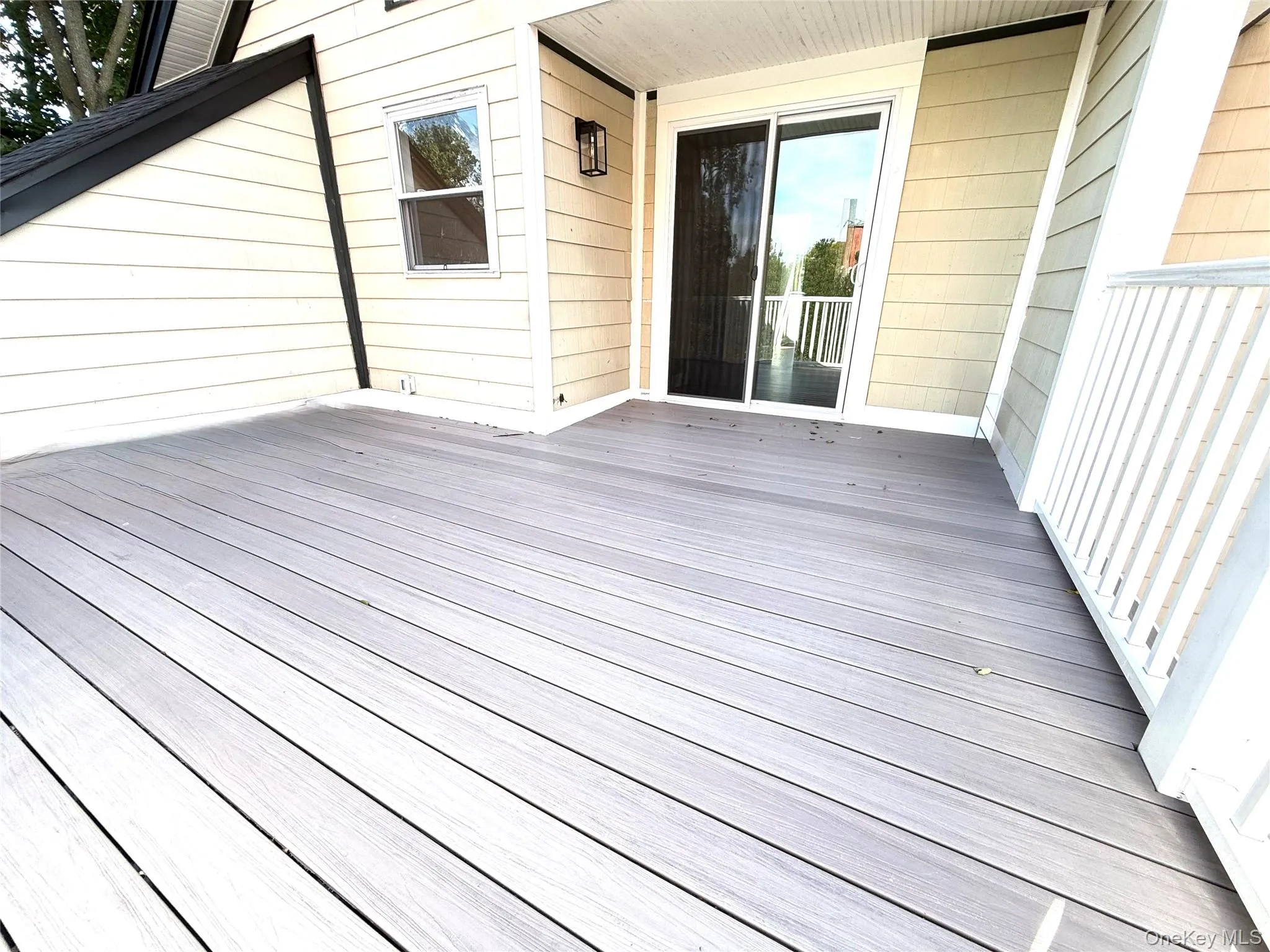9 Carver Street, Huntington, NY, 1 Bedroom Bedrooms, 2 Room Rooms,1 BathroomBathrooms,Residential Lease,For Rent,Carver,0,1058727 9 Carver Street, Huntington, NY, 1 Bedroom Bedrooms, 2 Room Rooms,1 BathroomBathrooms,Residential Lease,For Rent,Carver,0,1058727
