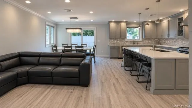 3312 211th Street, New York, NY, 4 Bedrooms Bedrooms, 10 Rooms Rooms,4 BathroomsBathrooms,Residential,For Rent,211th,0,1058732 3312 211th Street, New York, NY, 4 Bedrooms Bedrooms, 10 Rooms Rooms,4 BathroomsBathrooms,Residential,For Rent,211th,0,1058732