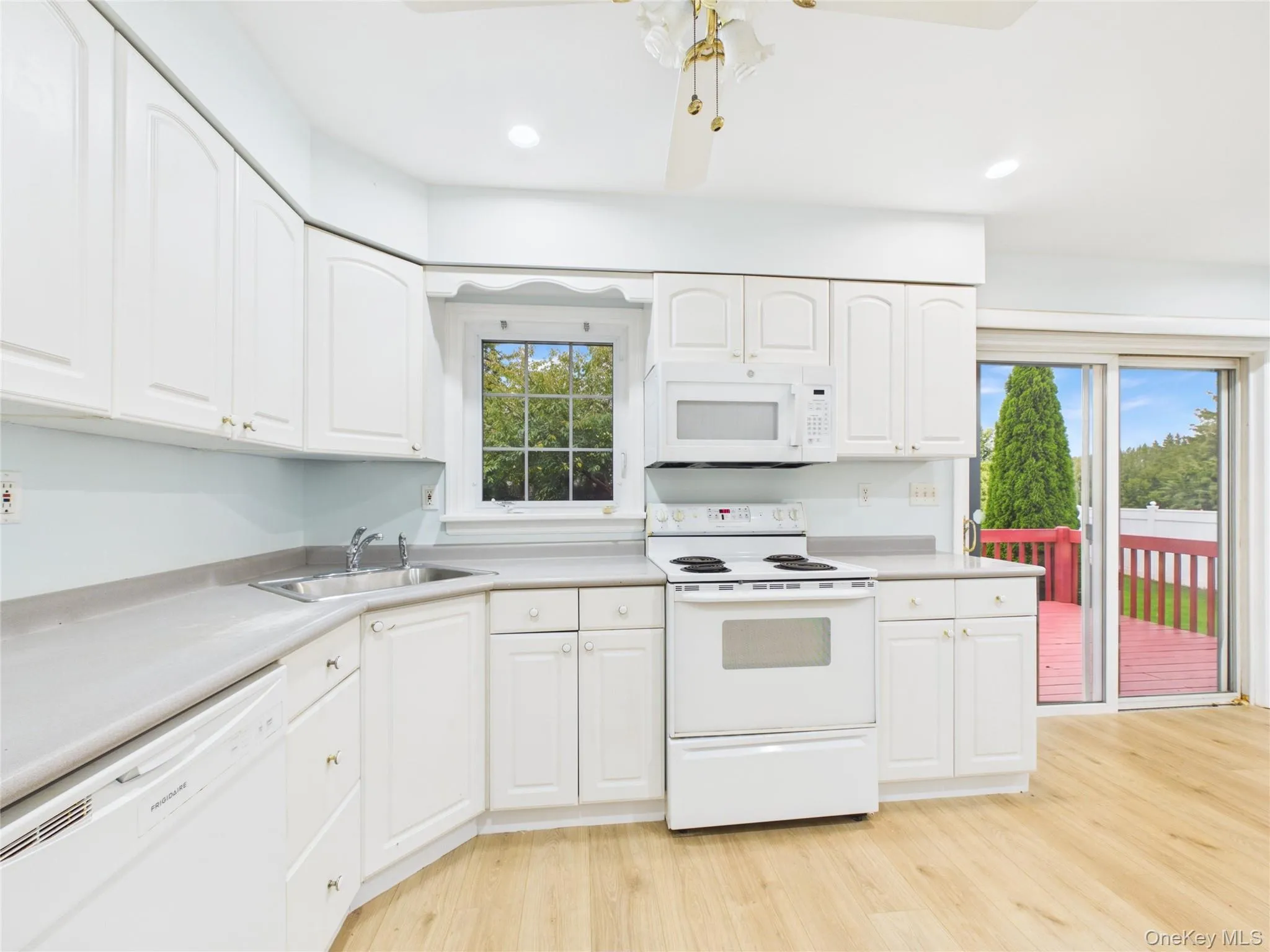39 Croyden Lane, Oyster Bay, NY, 5 Bedrooms Bedrooms, 8 Rooms Rooms,2 BathroomsBathrooms,Residential,For Rent,Croyden,0,1058738 39 Croyden Lane, Oyster Bay, NY, 5 Bedrooms Bedrooms, 8 Rooms Rooms,2 BathroomsBathrooms,Residential,For Rent,Croyden,0,1058738
