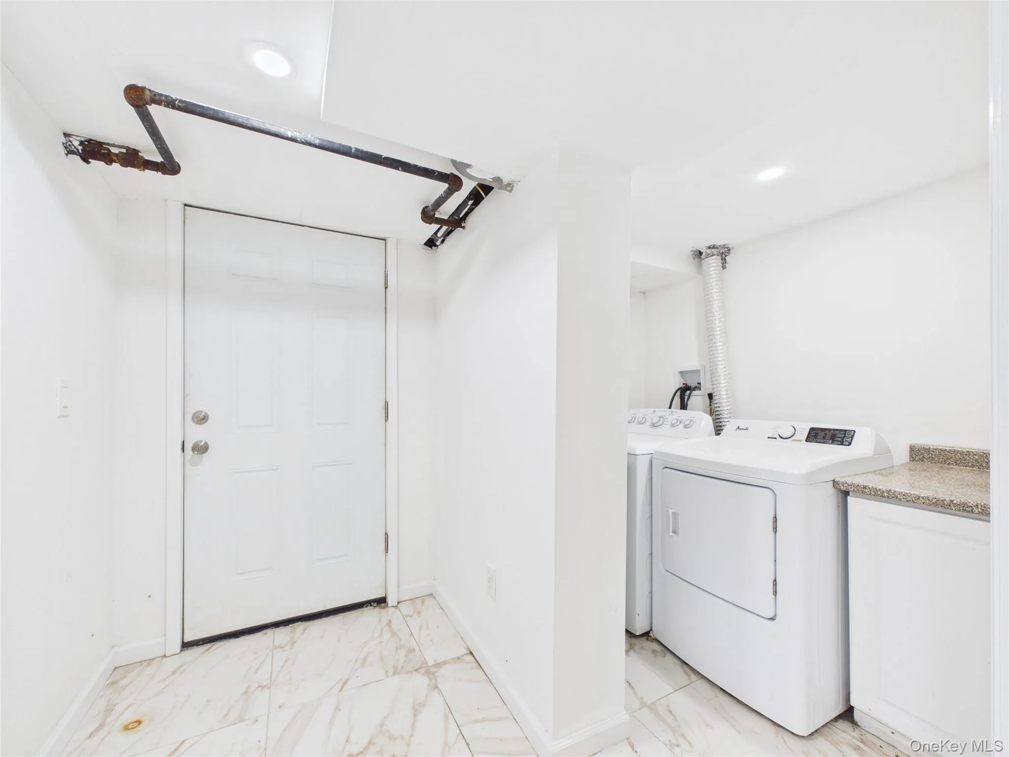 39 Croyden Lane, Oyster Bay, NY, 5 Bedrooms Bedrooms, 8 Rooms Rooms,2 BathroomsBathrooms,Residential,For Rent,Croyden,0,1058738 39 Croyden Lane, Oyster Bay, NY, 5 Bedrooms Bedrooms, 8 Rooms Rooms,2 BathroomsBathrooms,Residential,For Rent,Croyden,0,1058738