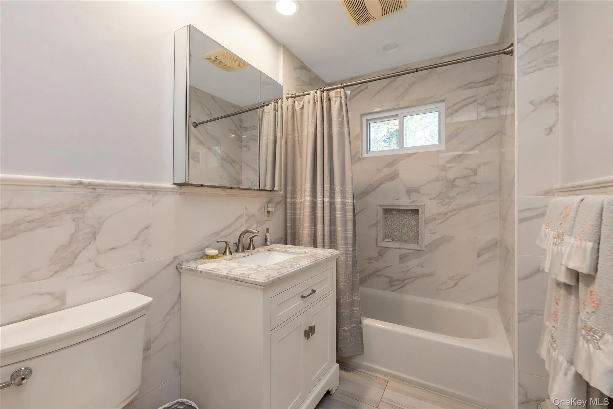 4 Partridge Lane, Huntington, NY, 4 Bedrooms Bedrooms, 8 Rooms Rooms,2 BathroomsBathrooms,Residential,For Rent,Partridge,0,1058745 4 Partridge Lane, Huntington, NY, 4 Bedrooms Bedrooms, 8 Rooms Rooms,2 BathroomsBathrooms,Residential,For Rent,Partridge,0,1058745