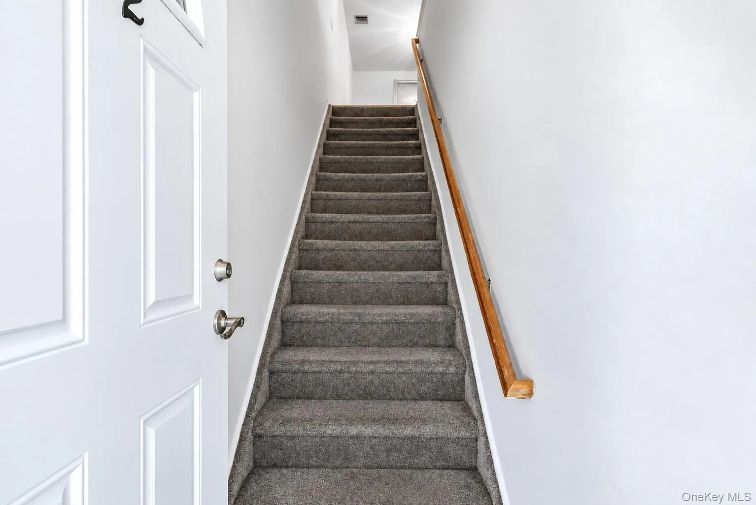 22 Ridgewood Drive, Hempstead, NY, 2 Bedroom Bedrooms, 9 Room Rooms,2 BathroomBathrooms,Residential Lease,For Rent,Ridgewood,0,1058750 22 Ridgewood Drive, Hempstead, NY, 2 Bedroom Bedrooms, 9 Room Rooms,2 BathroomBathrooms,Residential Lease,For Rent,Ridgewood,0,1058750