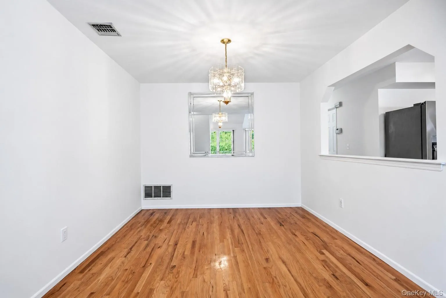 22 Ridgewood Drive, Hempstead, NY, 2 Bedroom Bedrooms, 9 Room Rooms,2 BathroomBathrooms,Residential Lease,For Rent,Ridgewood,0,1058750 22 Ridgewood Drive, Hempstead, NY, 2 Bedroom Bedrooms, 9 Room Rooms,2 BathroomBathrooms,Residential Lease,For Rent,Ridgewood,0,1058750