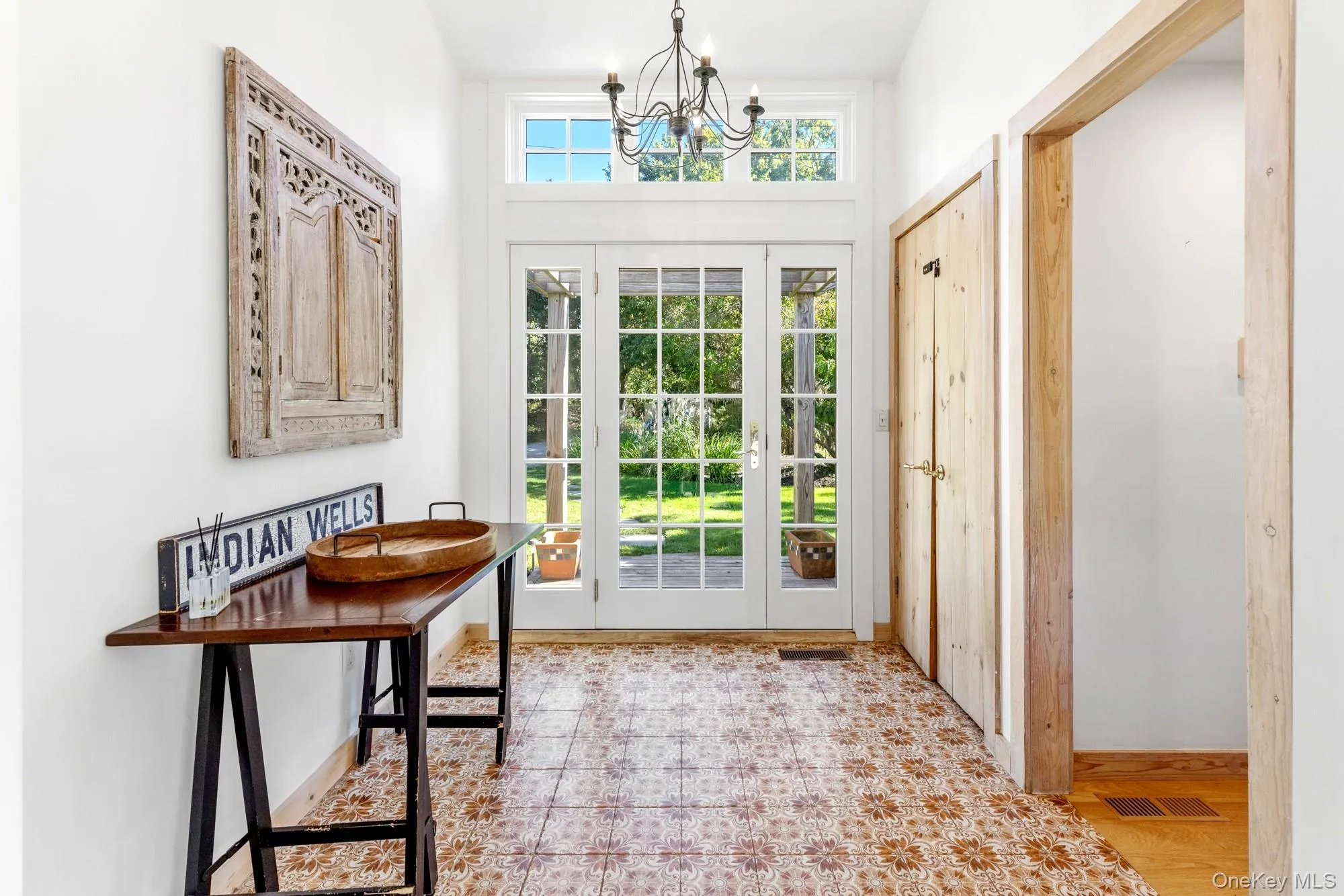 2 Gardiner Drive, East Hampton, New York 11930