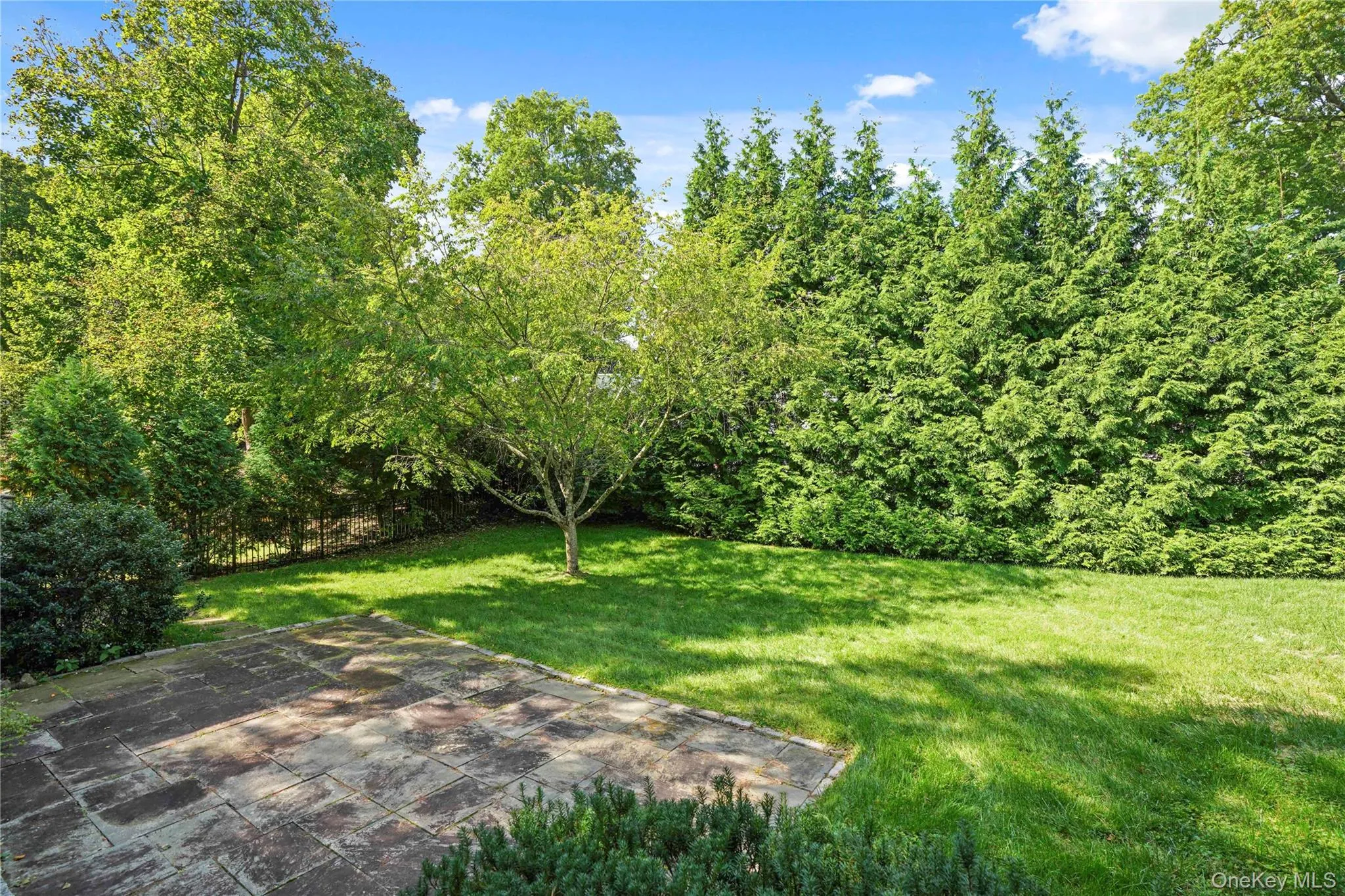 Great, Private Yard Great, Private Yard