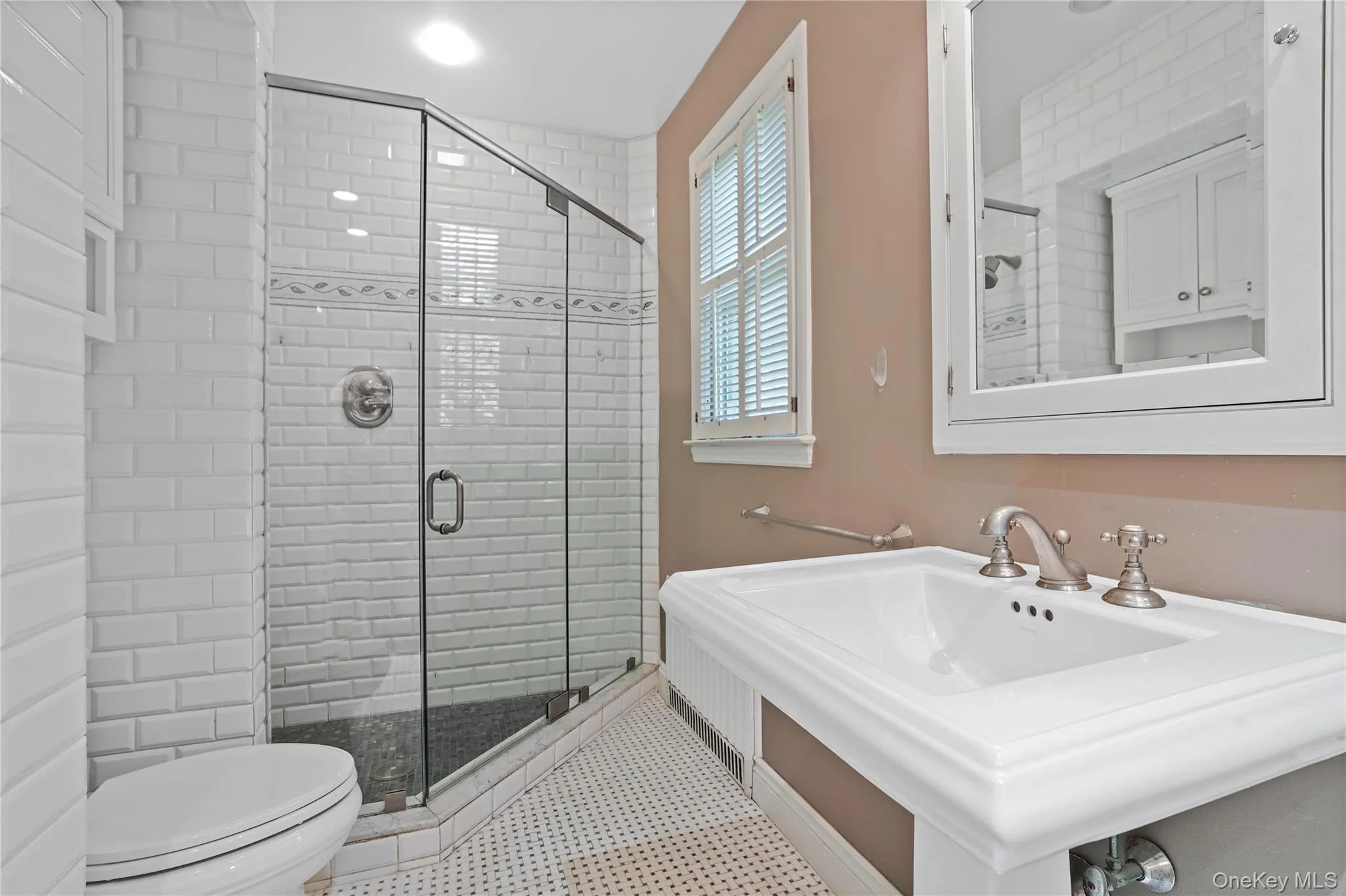 Stylish En Suite Bathroom Stylish En Suite Bathroom