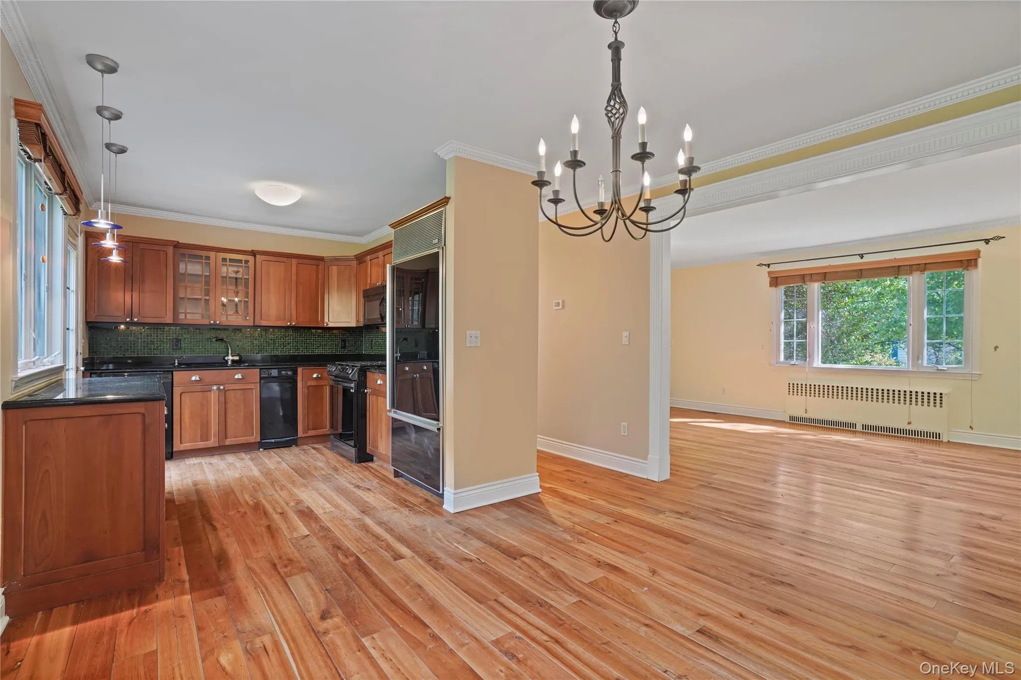 Kitchen With Plenty Of Cabinet & Prep Space Kitchen With Plenty Of Cabinet & Prep Space