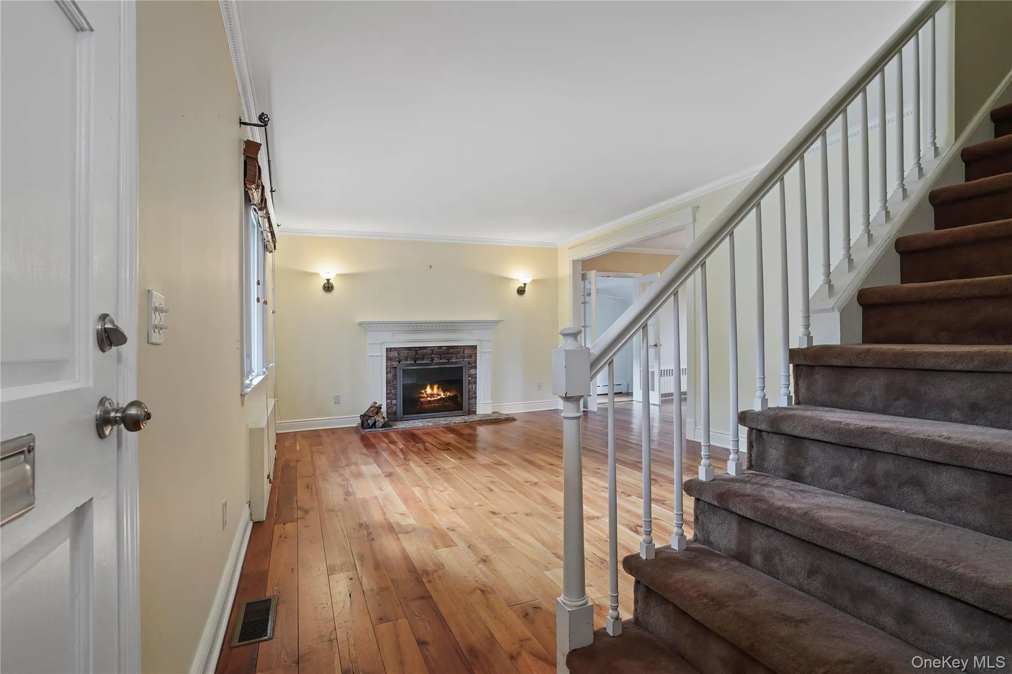 Beautiful Hardwood Floors & Wood Burning Fireplace Beautiful Hardwood Floors & Wood Burning Fireplace