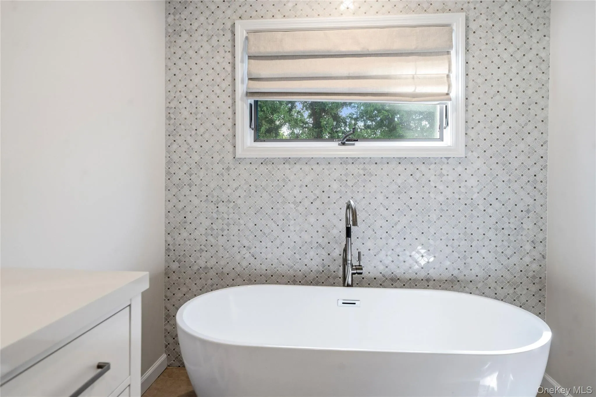 35 John Daves Lane, Huntington, NY, 4 Bedrooms Bedrooms, 8 Rooms Rooms,3 BathroomsBathrooms,Residential,For Rent,John Daves,0,1058769 35 John Daves Lane, Huntington, NY, 4 Bedrooms Bedrooms, 8 Rooms Rooms,3 BathroomsBathrooms,Residential,For Rent,John Daves,0,1058769