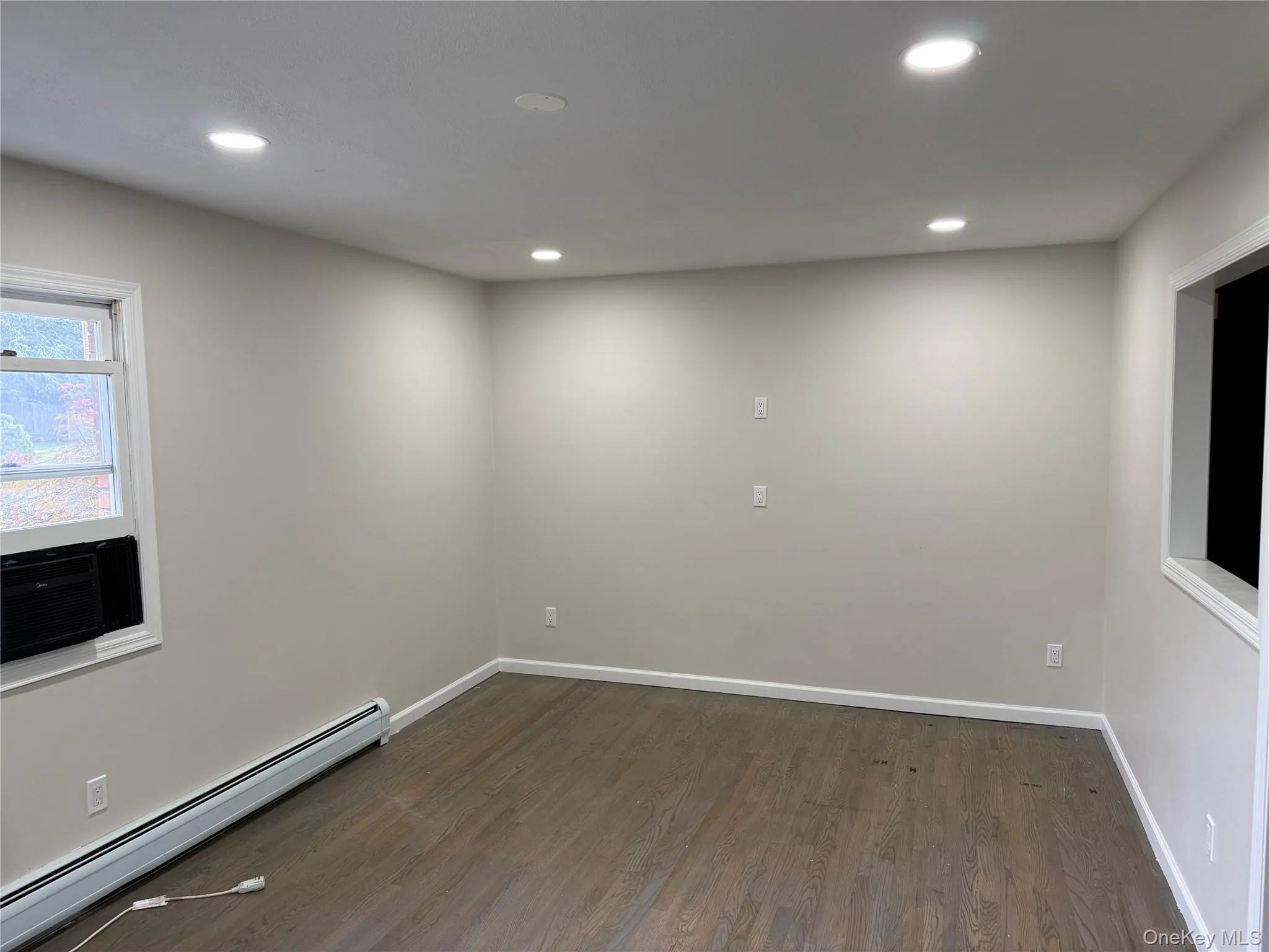 36 Orchard Street, Clarkstown, NY, 2 Bedroom Bedrooms, 4 Room Rooms,1 BathroomBathrooms,Residential Lease,For Rent,Orchard,0,1058771 36 Orchard Street, Clarkstown, NY, 2 Bedroom Bedrooms, 4 Room Rooms,1 BathroomBathrooms,Residential Lease,For Rent,Orchard,0,1058771