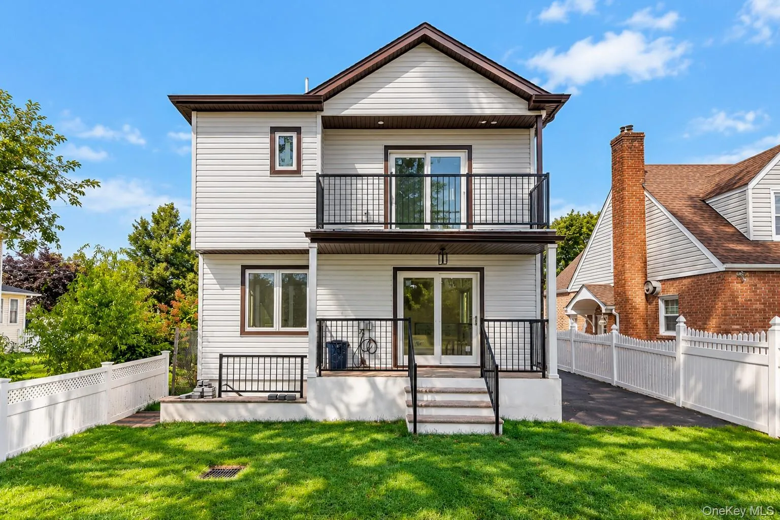 88 Dyckman Avenue, Hempstead, NY, 4 Bedrooms Bedrooms, 12 Rooms Rooms,4 BathroomsBathrooms,Residential,For Rent,Dyckman,0,1058775 88 Dyckman Avenue, Hempstead, NY, 4 Bedrooms Bedrooms, 12 Rooms Rooms,4 BathroomsBathrooms,Residential,For Rent,Dyckman,0,1058775