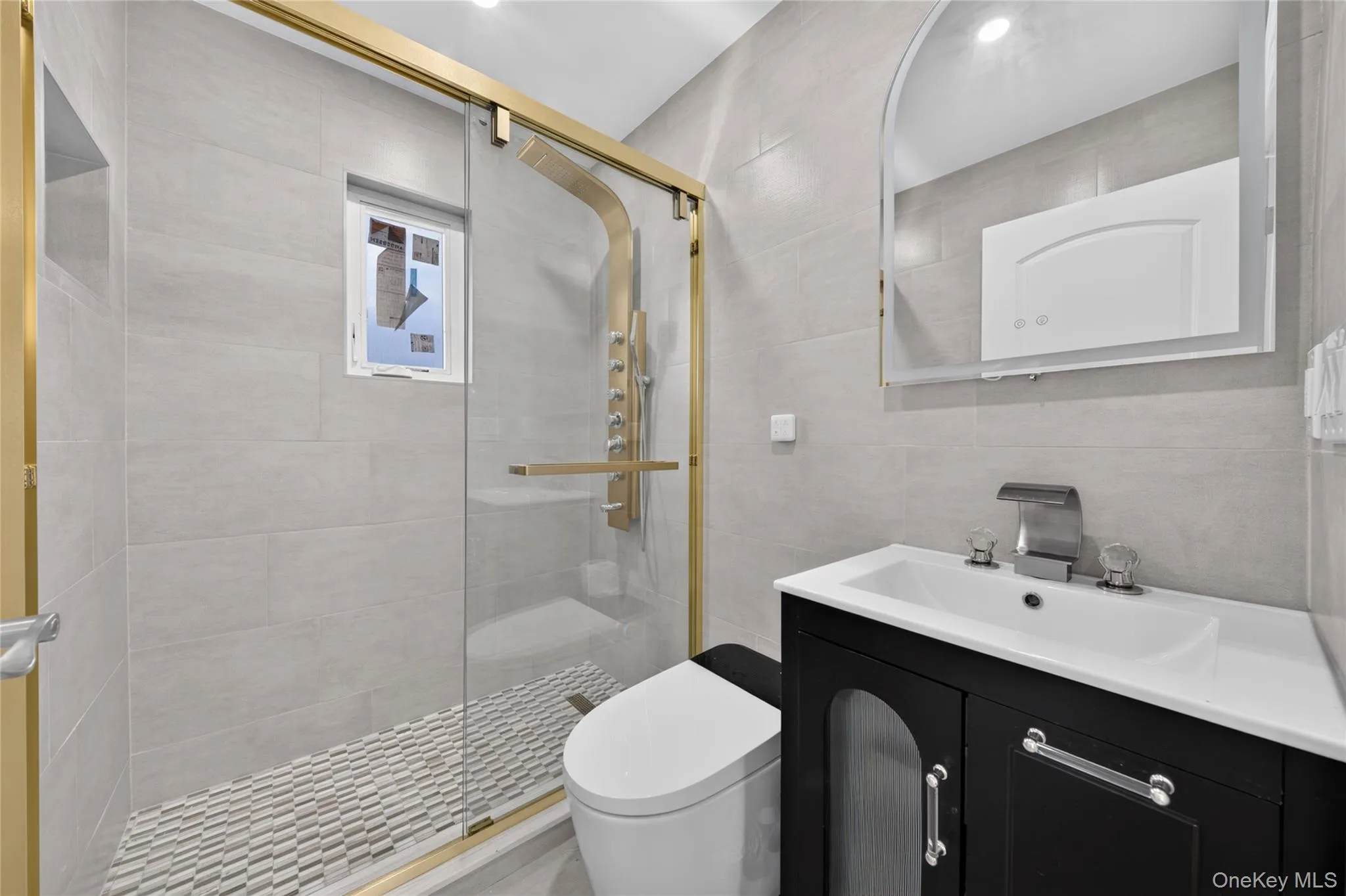 88 Dyckman Avenue, Hempstead, NY, 4 Bedrooms Bedrooms, 12 Rooms Rooms,4 BathroomsBathrooms,Residential,For Rent,Dyckman,0,1058775 88 Dyckman Avenue, Hempstead, NY, 4 Bedrooms Bedrooms, 12 Rooms Rooms,4 BathroomsBathrooms,Residential,For Rent,Dyckman,0,1058775