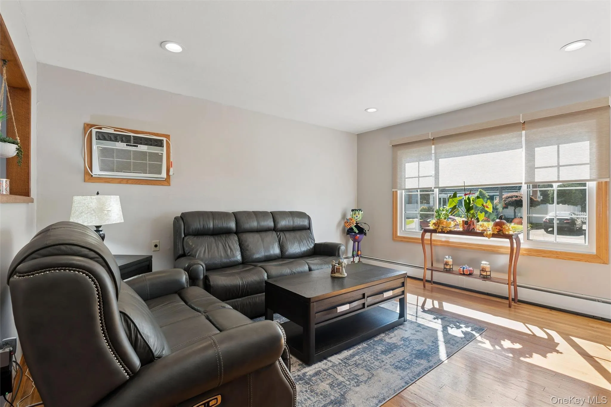 295 Atlanta Avenue, Oyster Bay, NY, 4 Bedrooms Bedrooms, 6 Rooms Rooms,1 BathroomBathrooms,Residential,For Rent,Atlanta,0,1058794 295 Atlanta Avenue, Oyster Bay, NY, 4 Bedrooms Bedrooms, 6 Rooms Rooms,1 BathroomBathrooms,Residential,For Rent,Atlanta,0,1058794