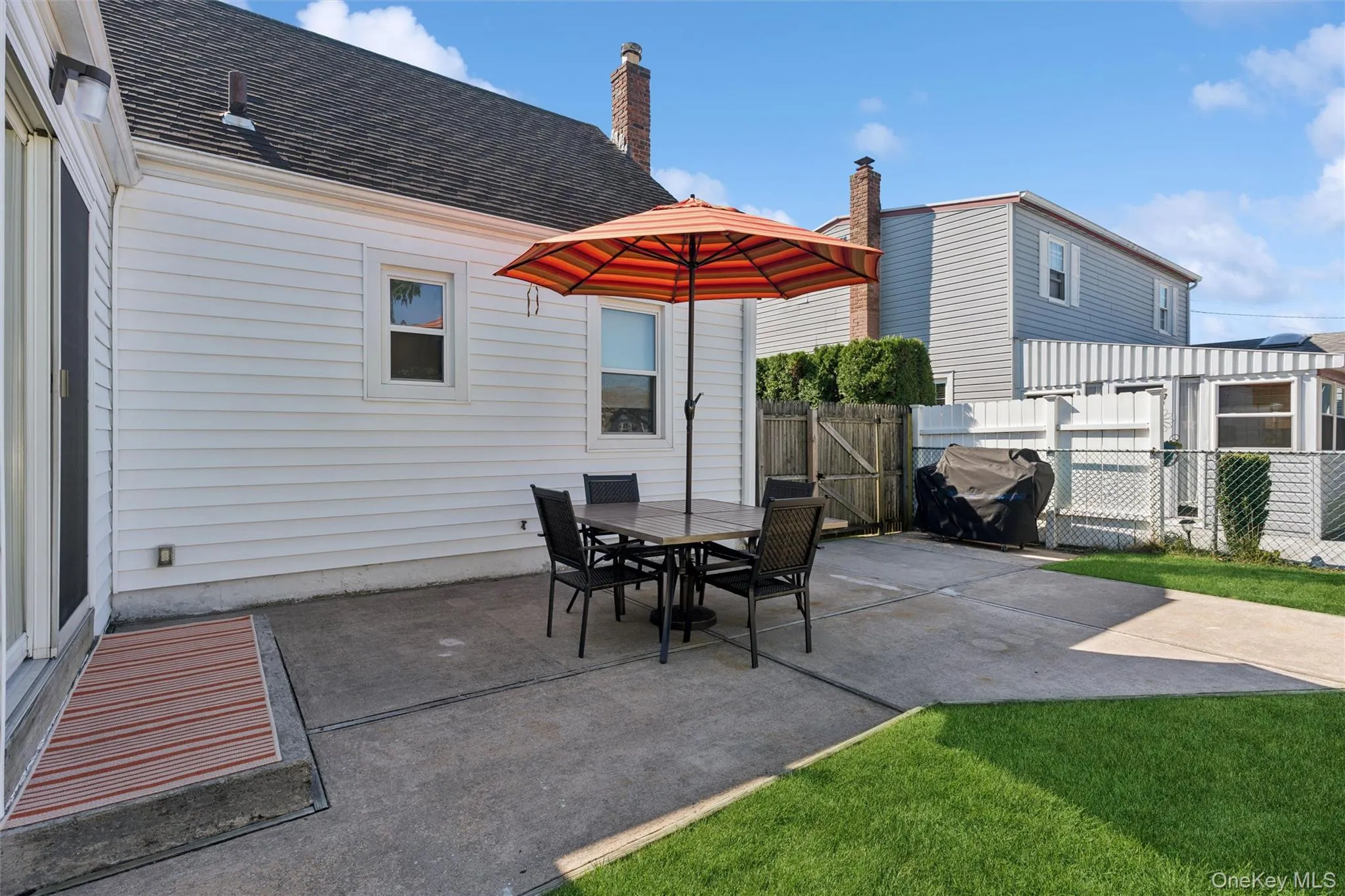 295 Atlanta Avenue, Oyster Bay, NY, 4 Bedrooms Bedrooms, 6 Rooms Rooms,1 BathroomBathrooms,Residential,For Rent,Atlanta,0,1058794 295 Atlanta Avenue, Oyster Bay, NY, 4 Bedrooms Bedrooms, 6 Rooms Rooms,1 BathroomBathrooms,Residential,For Rent,Atlanta,0,1058794