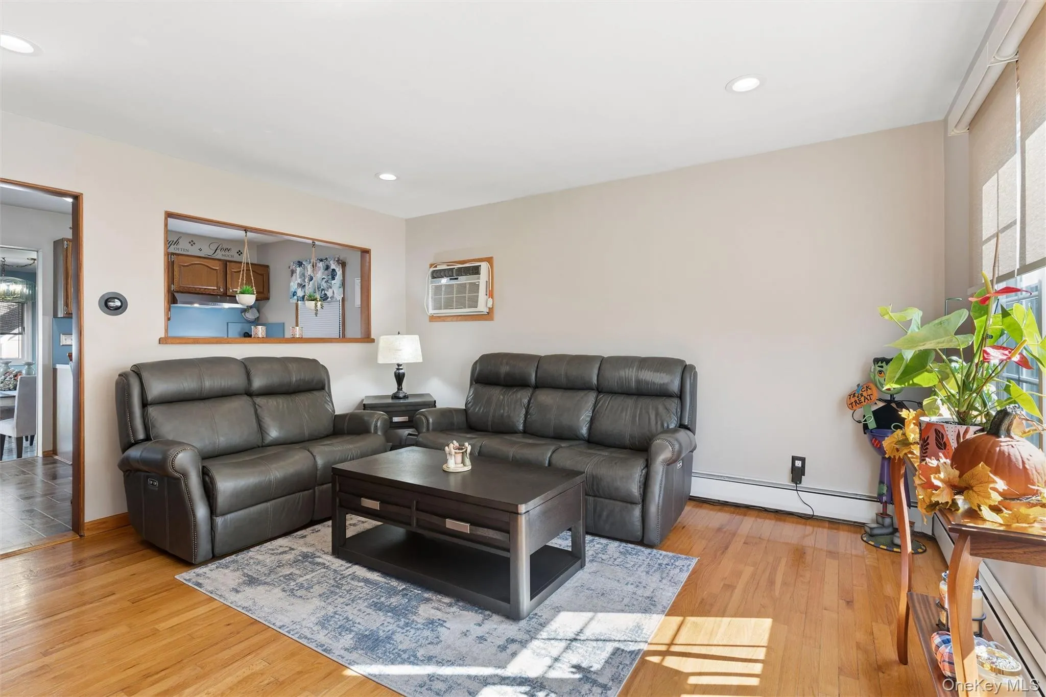 295 Atlanta Avenue, Oyster Bay, NY, 4 Bedrooms Bedrooms, 6 Rooms Rooms,1 BathroomBathrooms,Residential,For Rent,Atlanta,0,1058794 295 Atlanta Avenue, Oyster Bay, NY, 4 Bedrooms Bedrooms, 6 Rooms Rooms,1 BathroomBathrooms,Residential,For Rent,Atlanta,0,1058794
